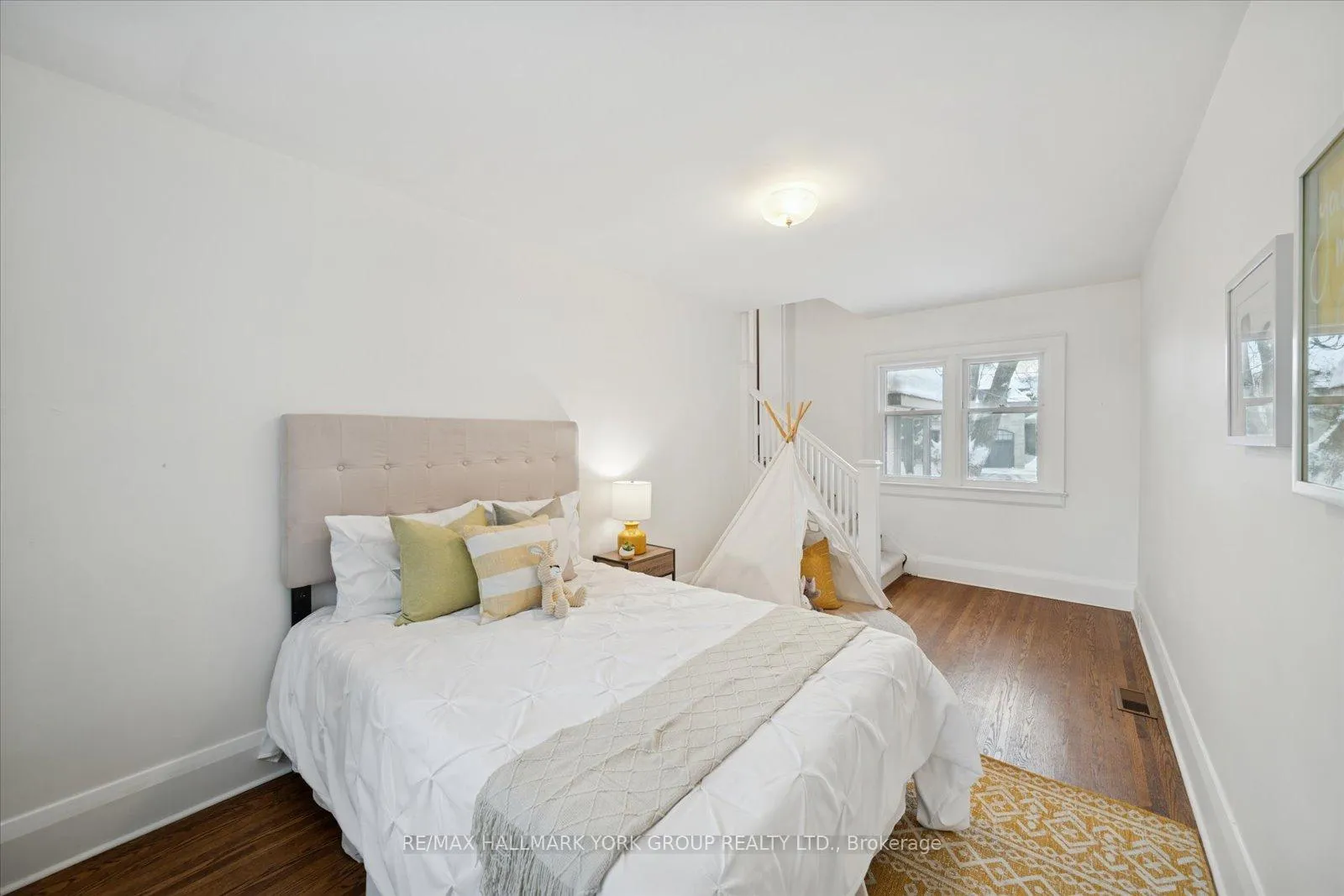 Photo 31 of 77 Joicey Boulevard, Toronto, Bedford Park-Nortown — HOMEH