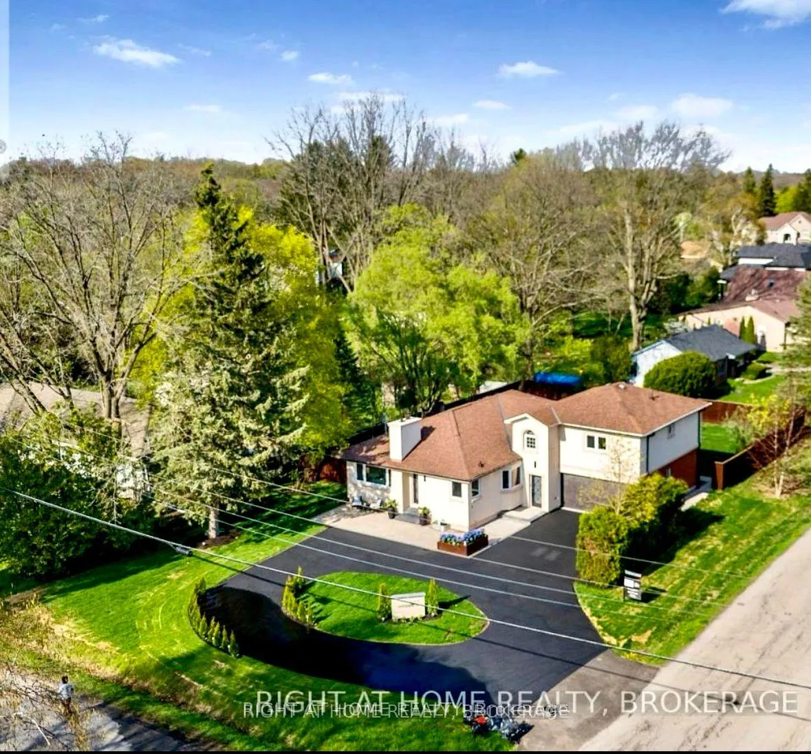 Photo 1 of Unit UPPER, 347 Mapledene Drive, Hamilton, Ancaster — HOMEH