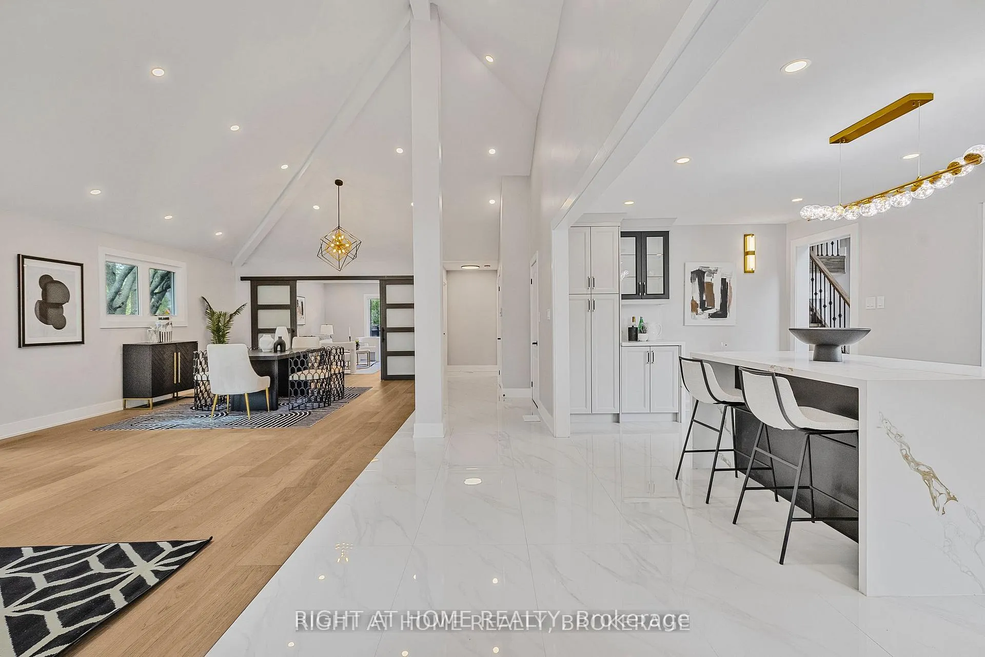 Photo 8 of Unit UPPER, 347 Mapledene Drive, Hamilton, Ancaster — HOMEH
