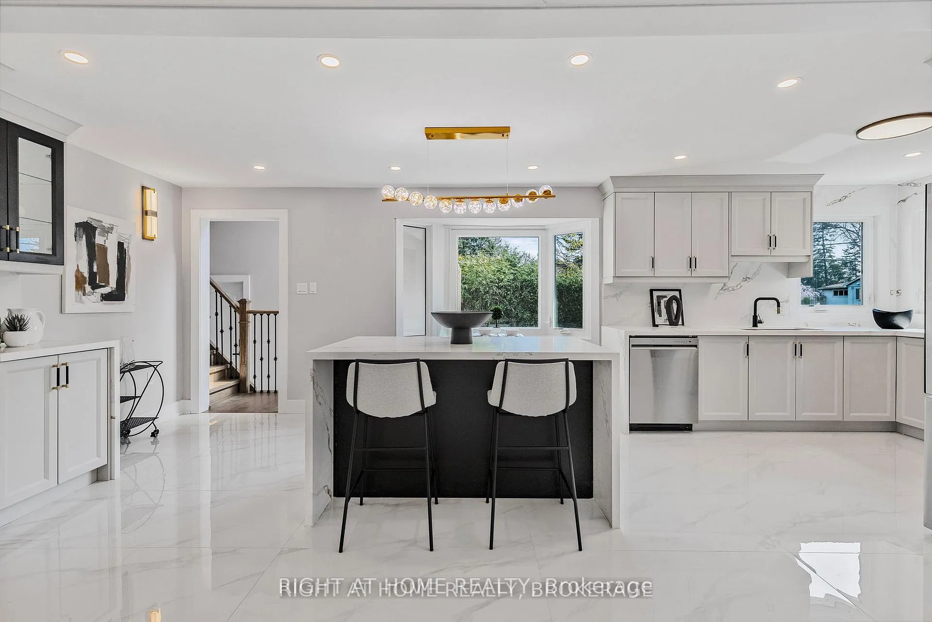 Photo 13 of Unit UPPER, 347 Mapledene Drive, Hamilton, Ancaster — HOMEH