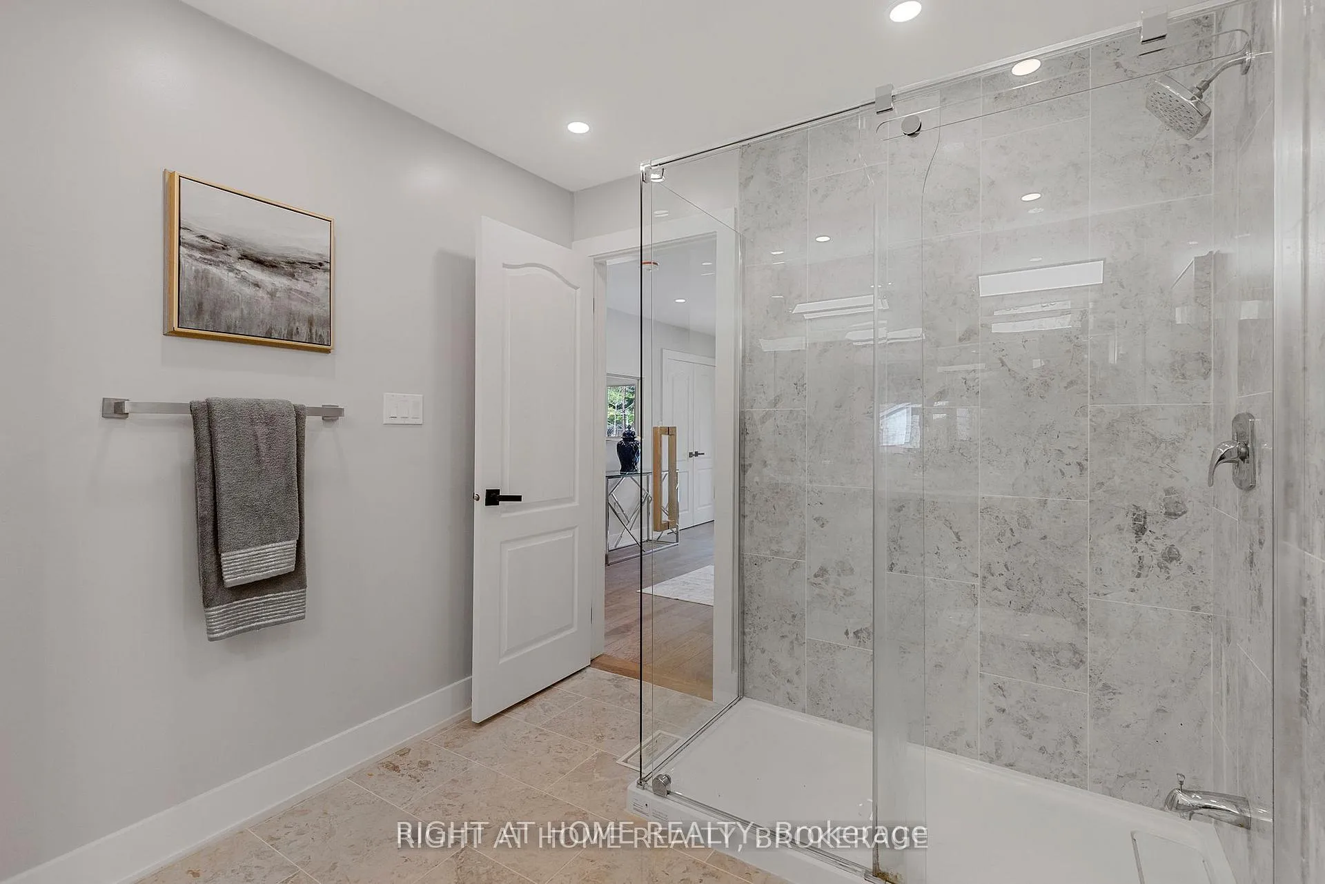 Photo 23 of Unit UPPER, 347 Mapledene Drive, Hamilton, Ancaster — HOMEH