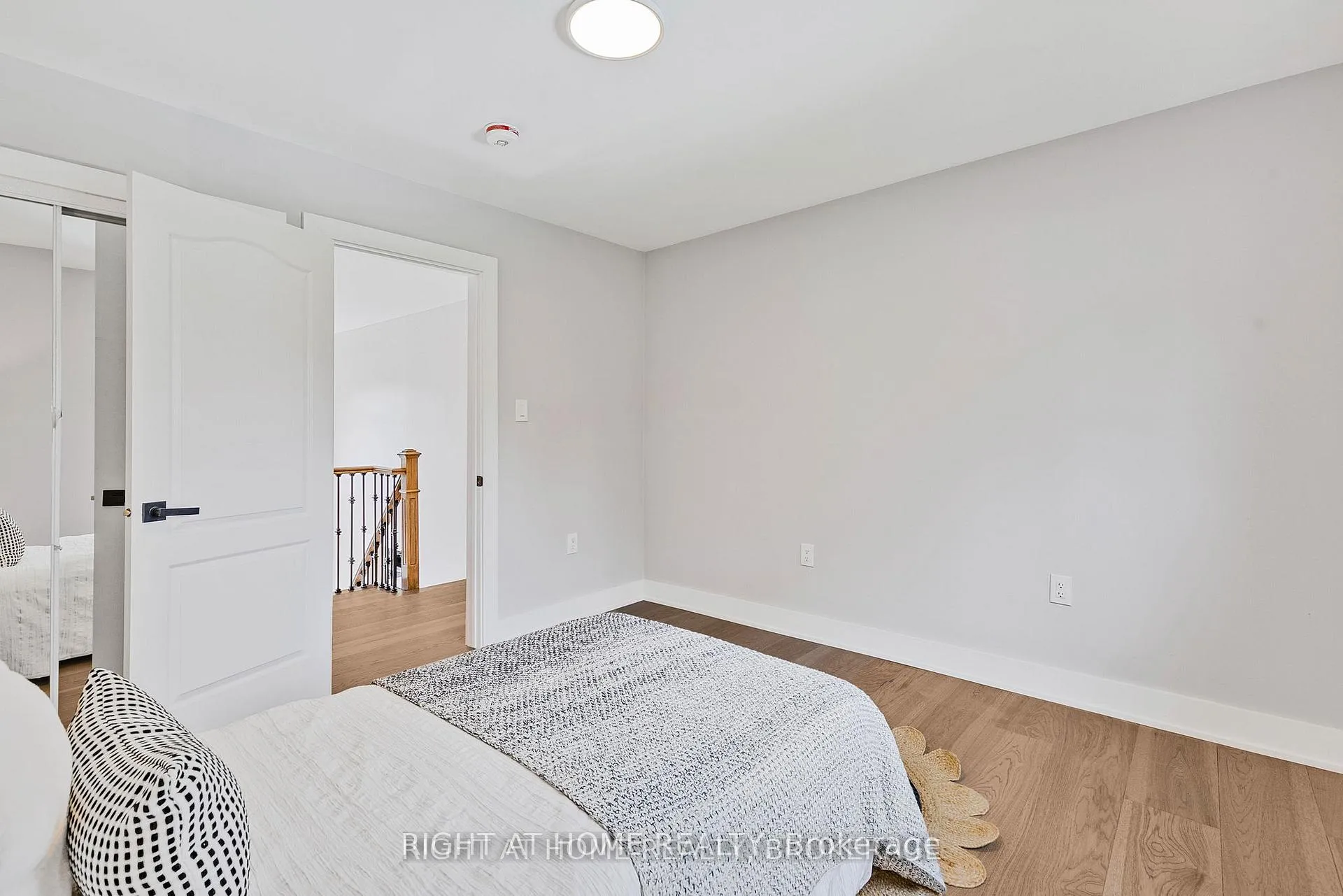 Photo 33 of Unit UPPER, 347 Mapledene Drive, Hamilton, Ancaster — HOMEH