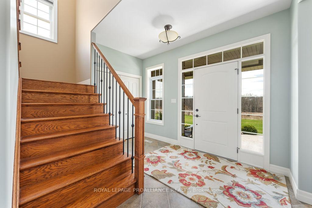 Photo 6 of 260 Smith Road, Belleville, Thurlow Ward — HOMEH