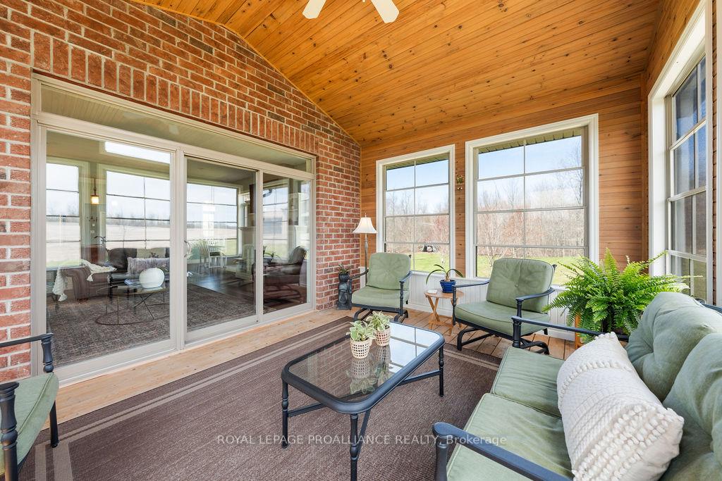 Photo 12 of 260 Smith Road, Belleville, Thurlow Ward — HOMEH