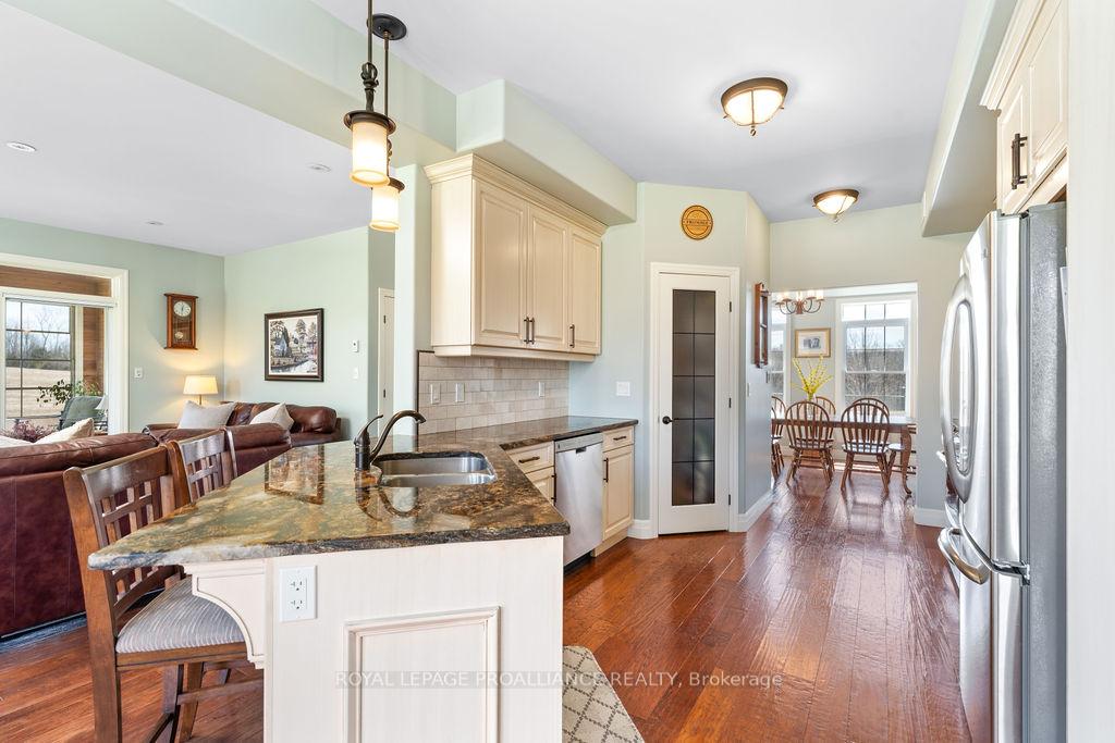 Photo 15 of 260 Smith Road, Belleville, Thurlow Ward — HOMEH