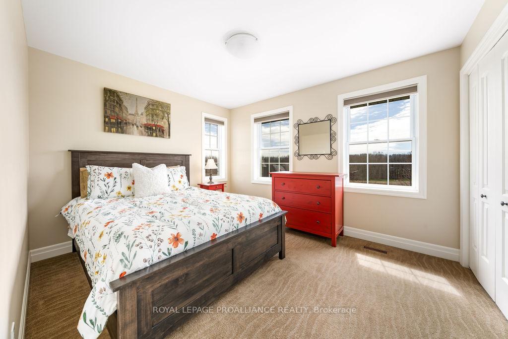 Photo 36 of 260 Smith Road, Belleville, Thurlow Ward — HOMEH