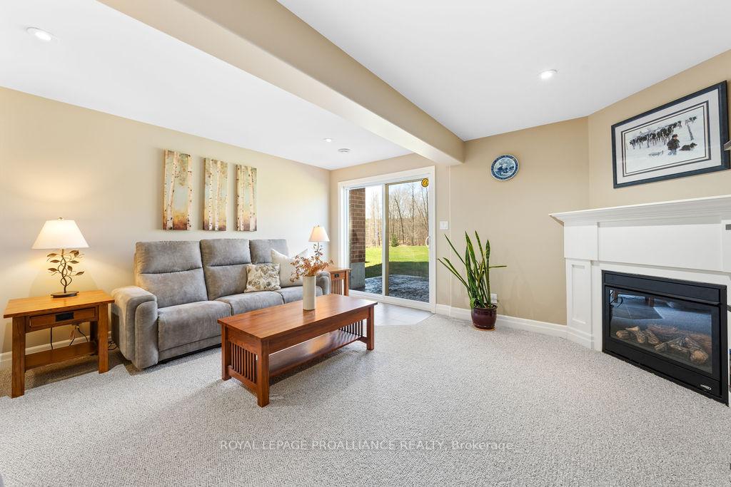 Photo 38 of 260 Smith Road, Belleville, Thurlow Ward — HOMEH
