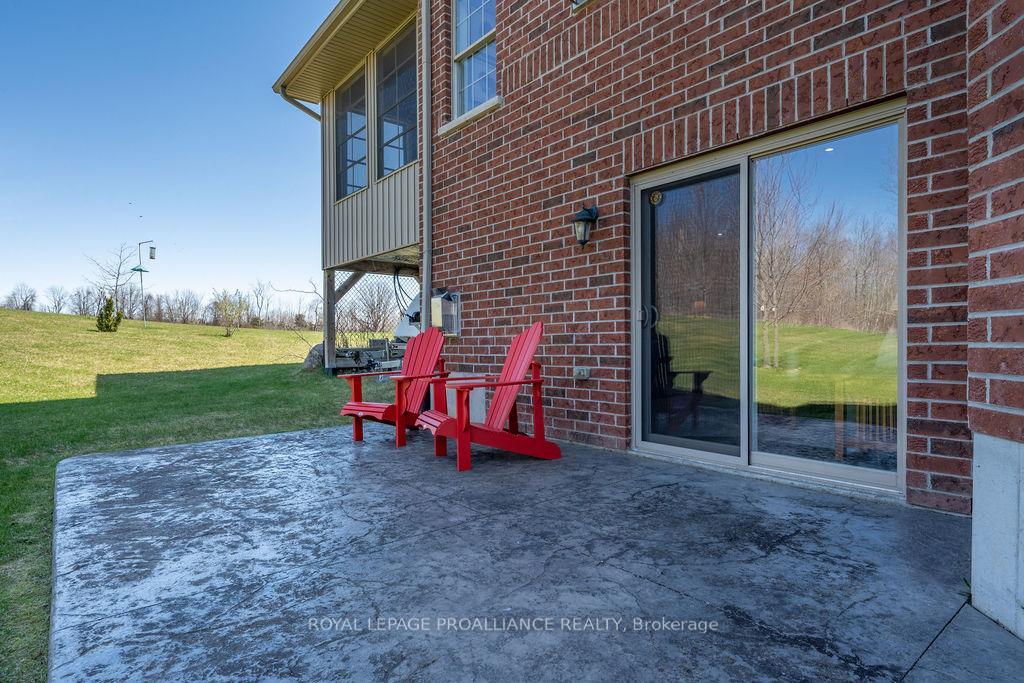 Photo 39 of 260 Smith Road, Belleville, Thurlow Ward — HOMEH