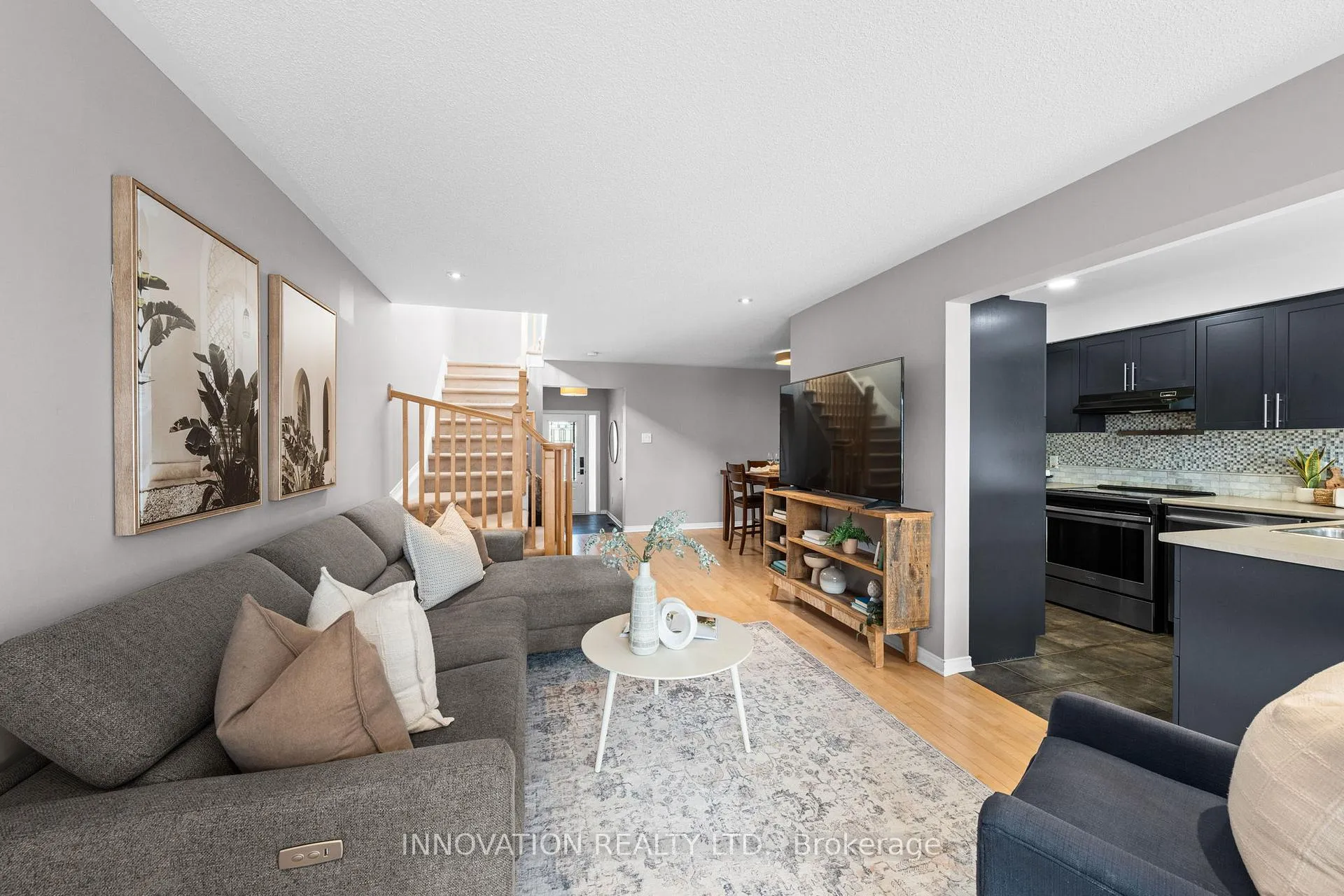 Photo 2 of 565 Dalewood Crescent, Ottawa, Stittsville (South) — HOMEH