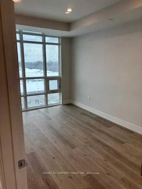 Photo 7 of Unit 502, 461 Green Road, Hamilton, Lakeshore — HOMEH