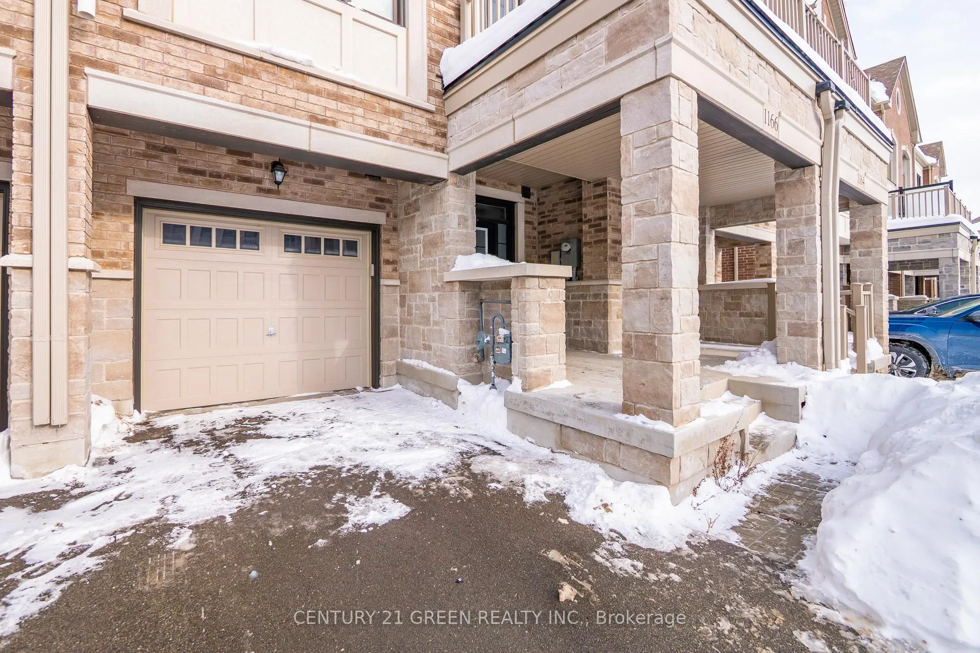 Photo 5 of 1166 Lloyd Landing Drive E, Milton, Ford — HOMEH