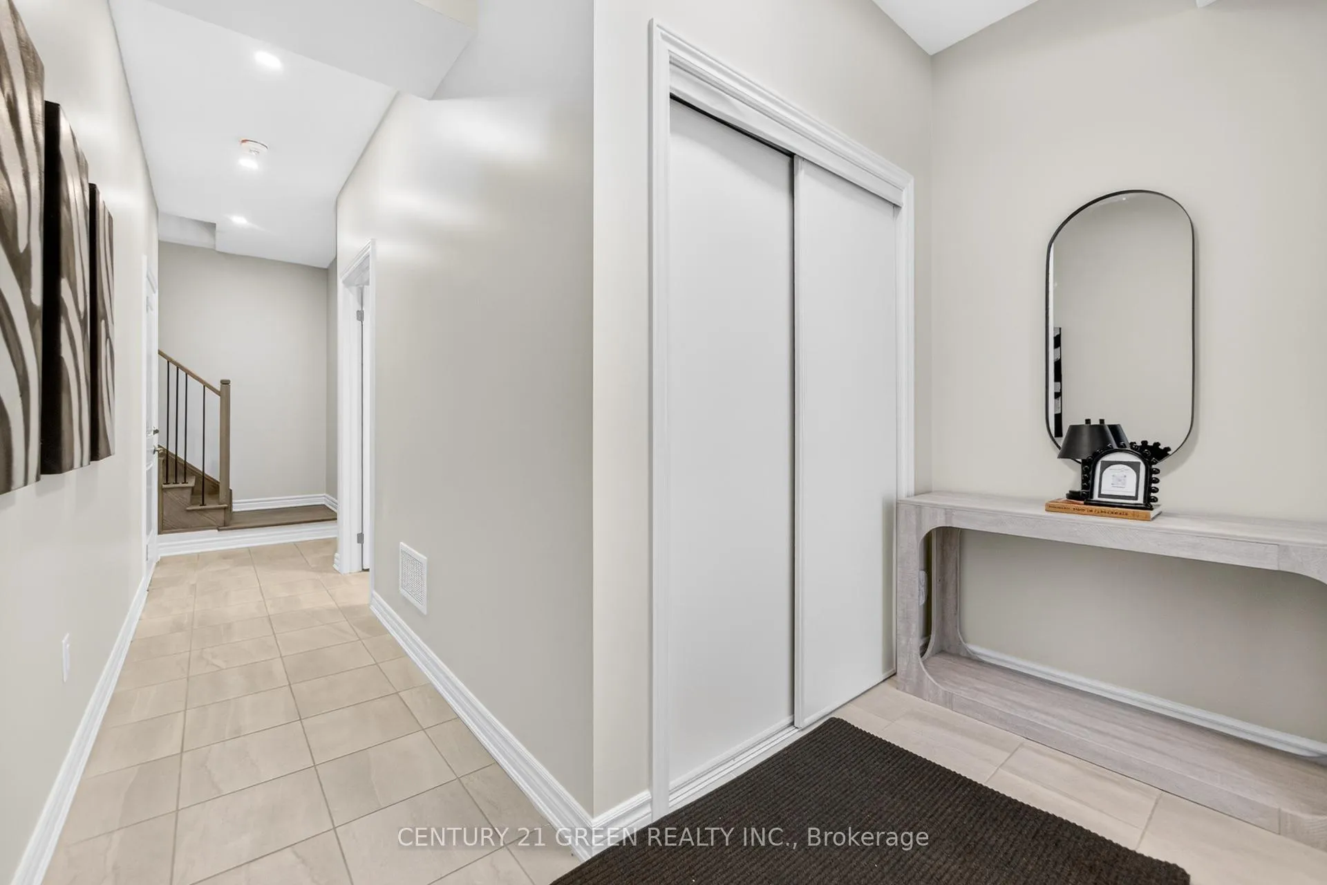 Photo 8 of 1166 Lloyd Landing Drive E, Milton, Ford — HOMEH