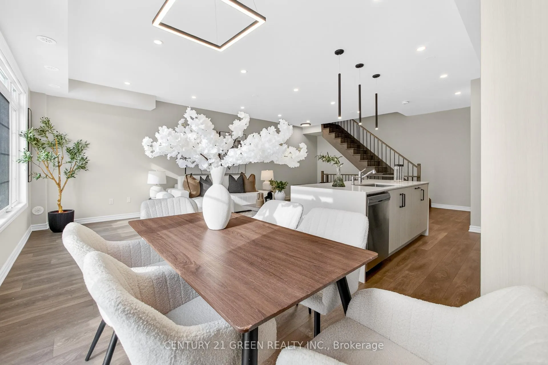 Photo 24 of 1166 Lloyd Landing Drive E, Milton, Ford — HOMEH