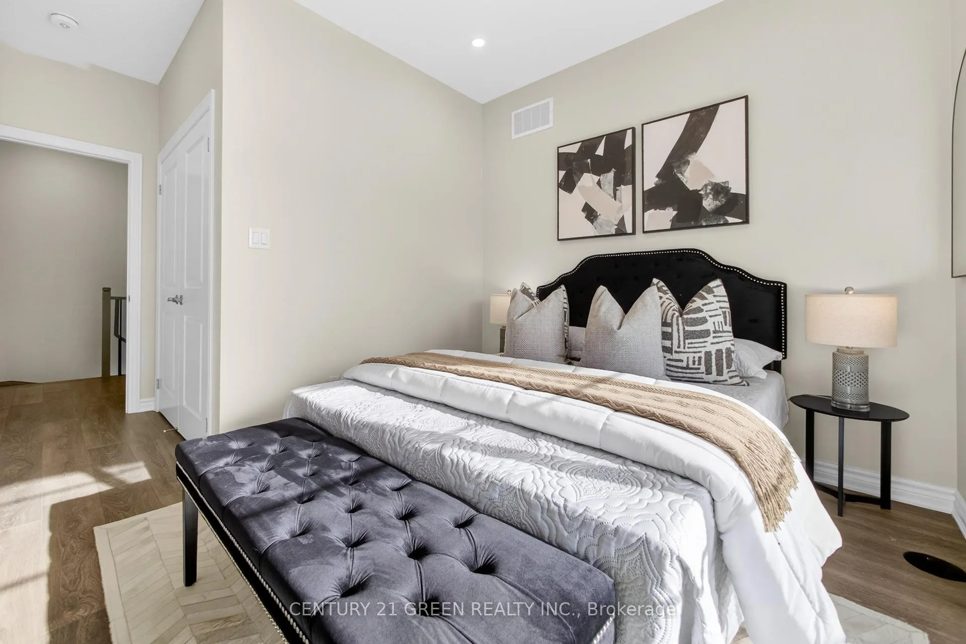 Photo 39 of 1166 Lloyd Landing Drive E, Milton, Ford — HOMEH