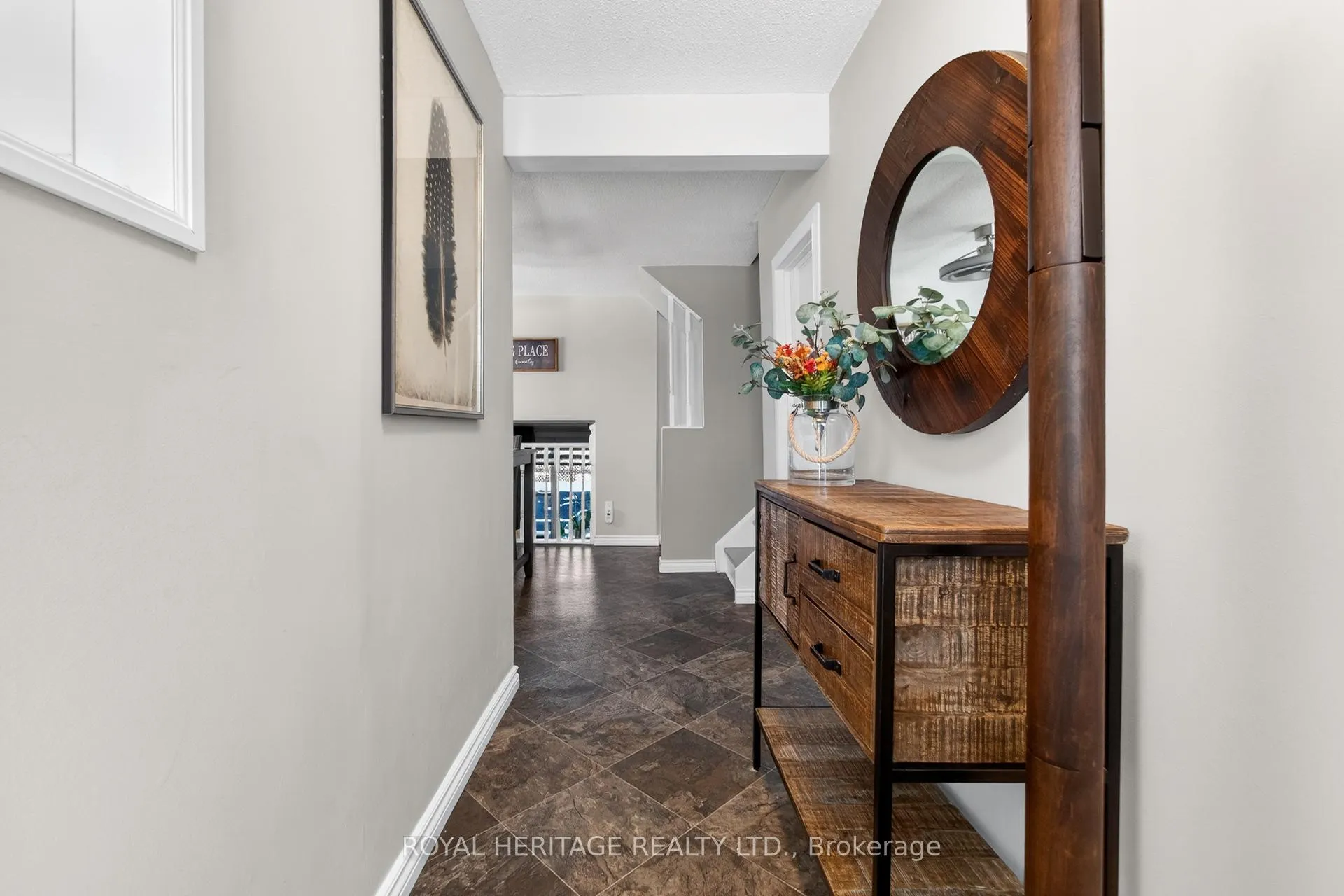Photo 2 of 535 Shingle Bridge Place, Cambridge — HOMEH