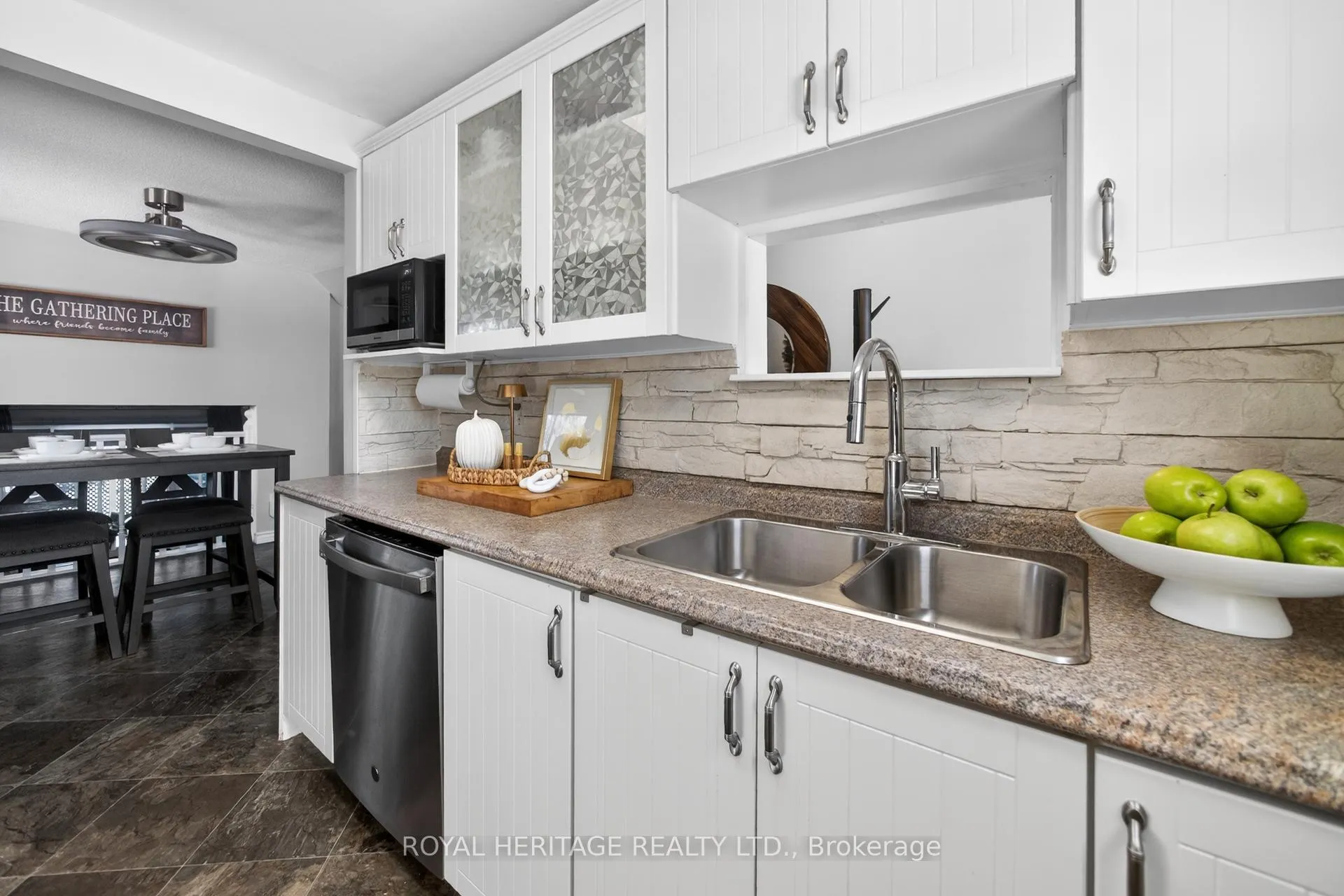 Photo 10 of 535 Shingle Bridge Place, Cambridge — HOMEH