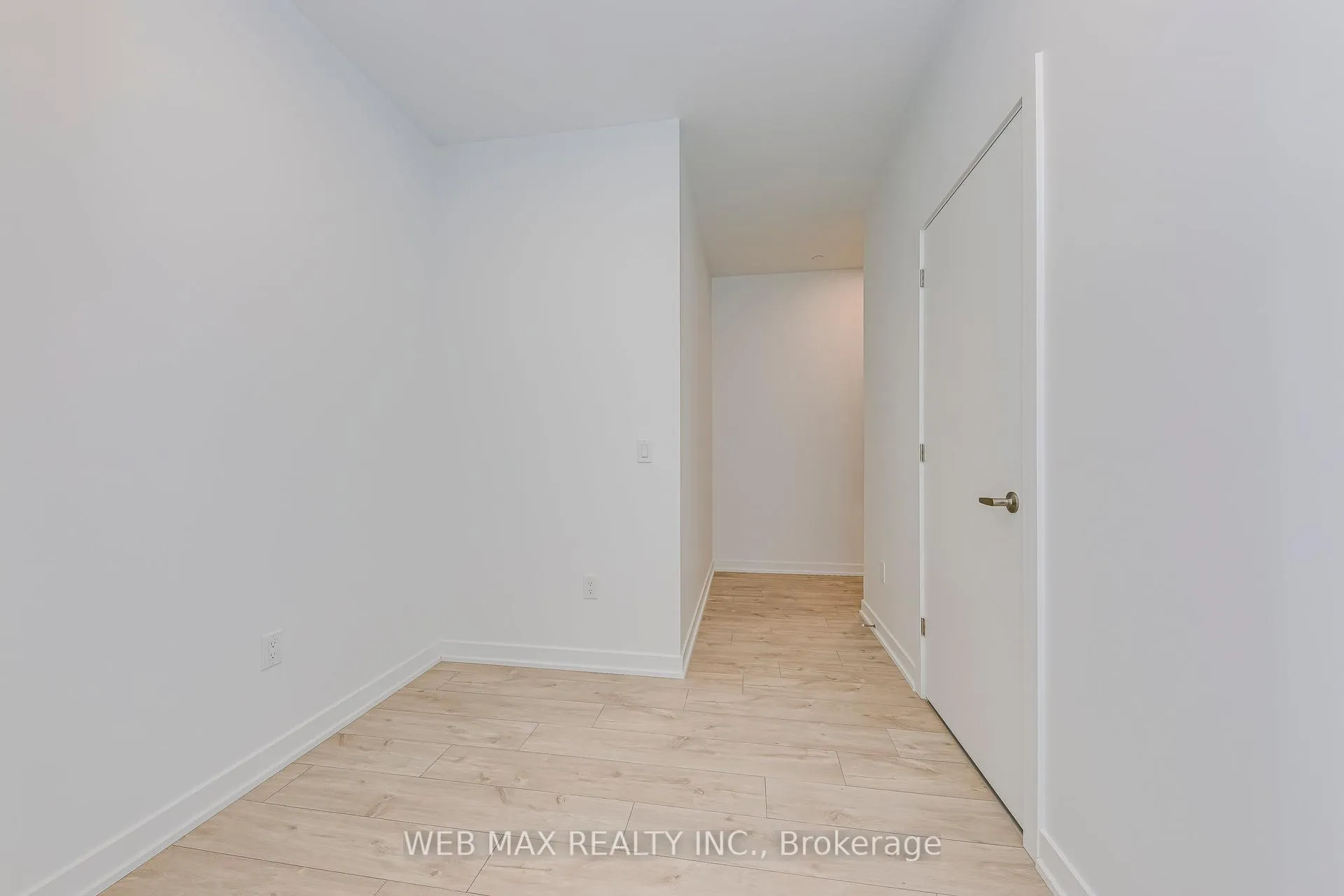 Photo 6 of Unit 802, 750 Whitlock Avenue, Milton, Cobban — HOMEH