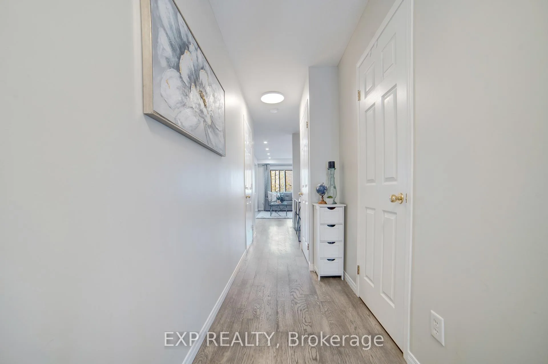 Photo 3 of Unit 26, 30 Bryan Court W, Kitchener — HOMEH