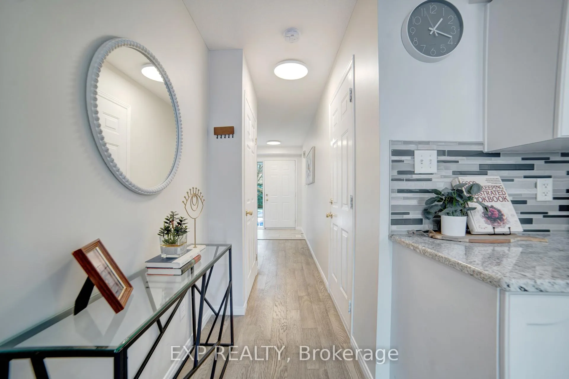 Photo 4 of Unit 26, 30 Bryan Court W, Kitchener — HOMEH