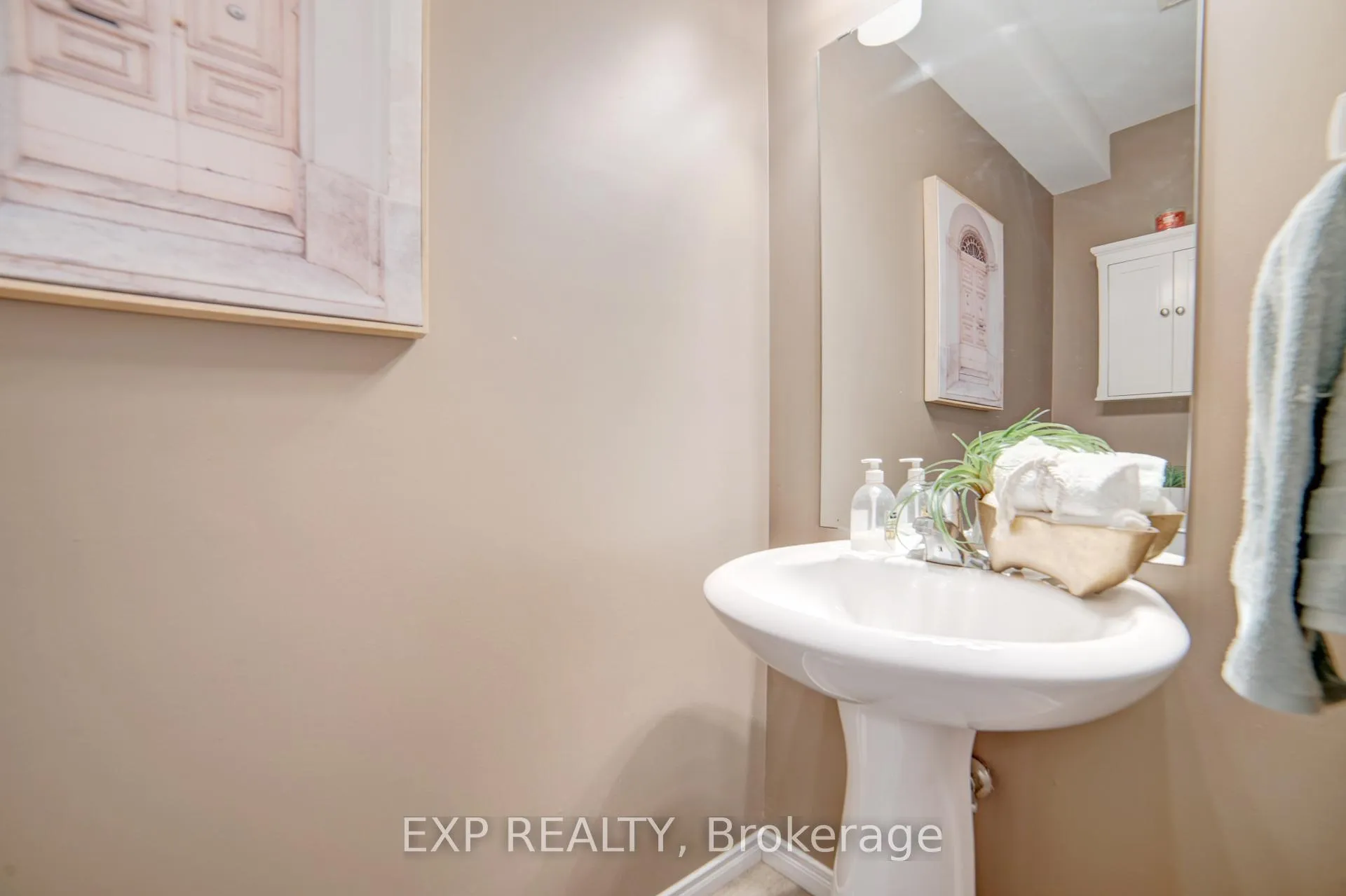 Photo 11 of Unit 26, 30 Bryan Court W, Kitchener — HOMEH