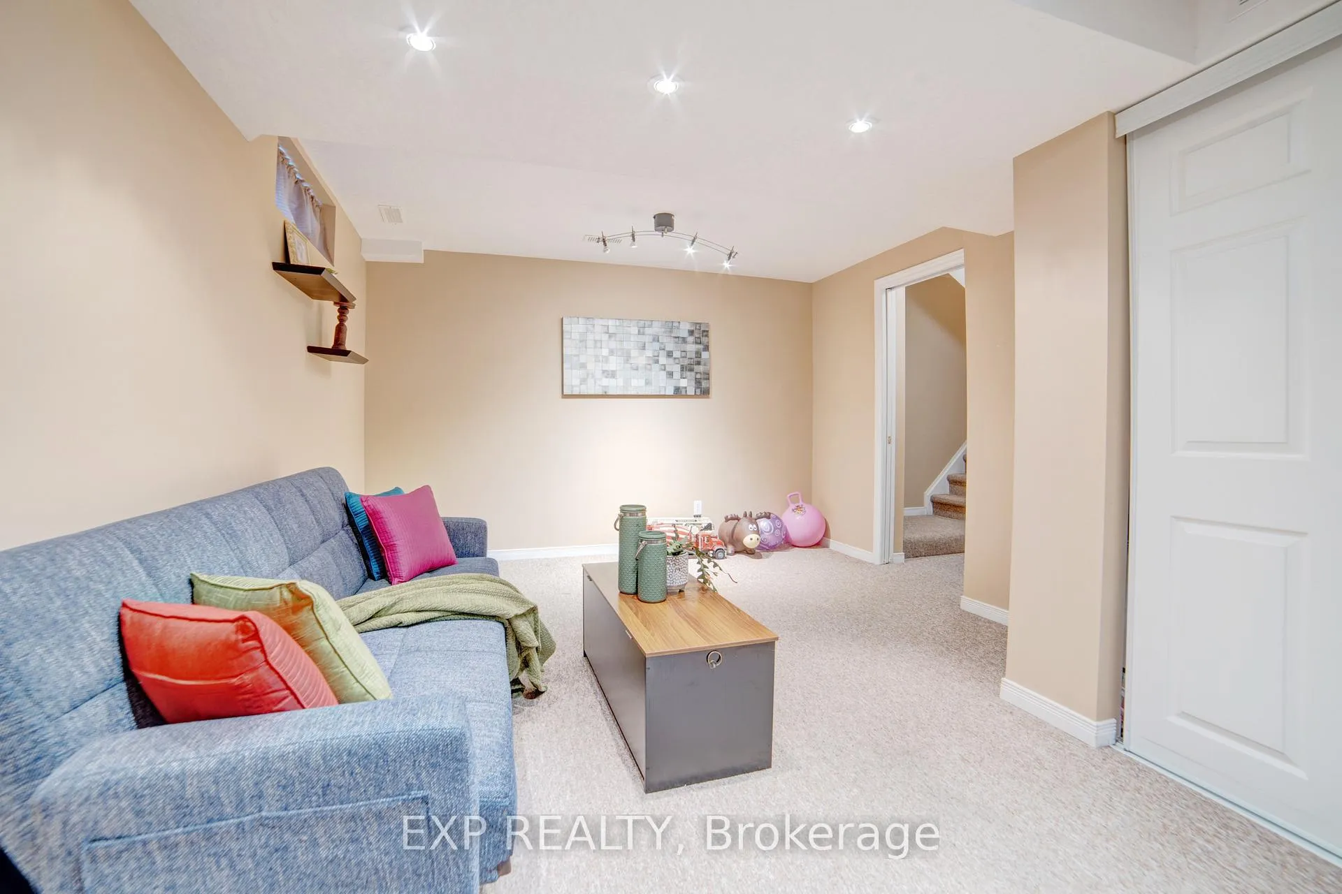 Photo 32 of Unit 26, 30 Bryan Court W, Kitchener — HOMEH