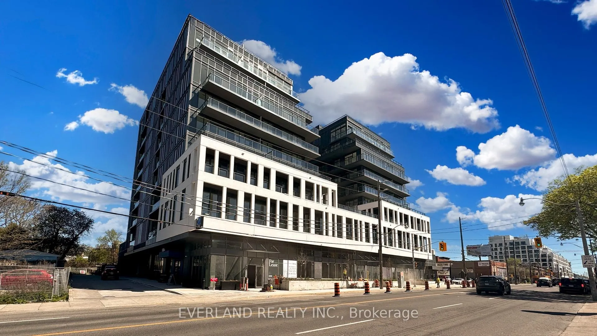 Front of Unit 514, 500 Dupont Street