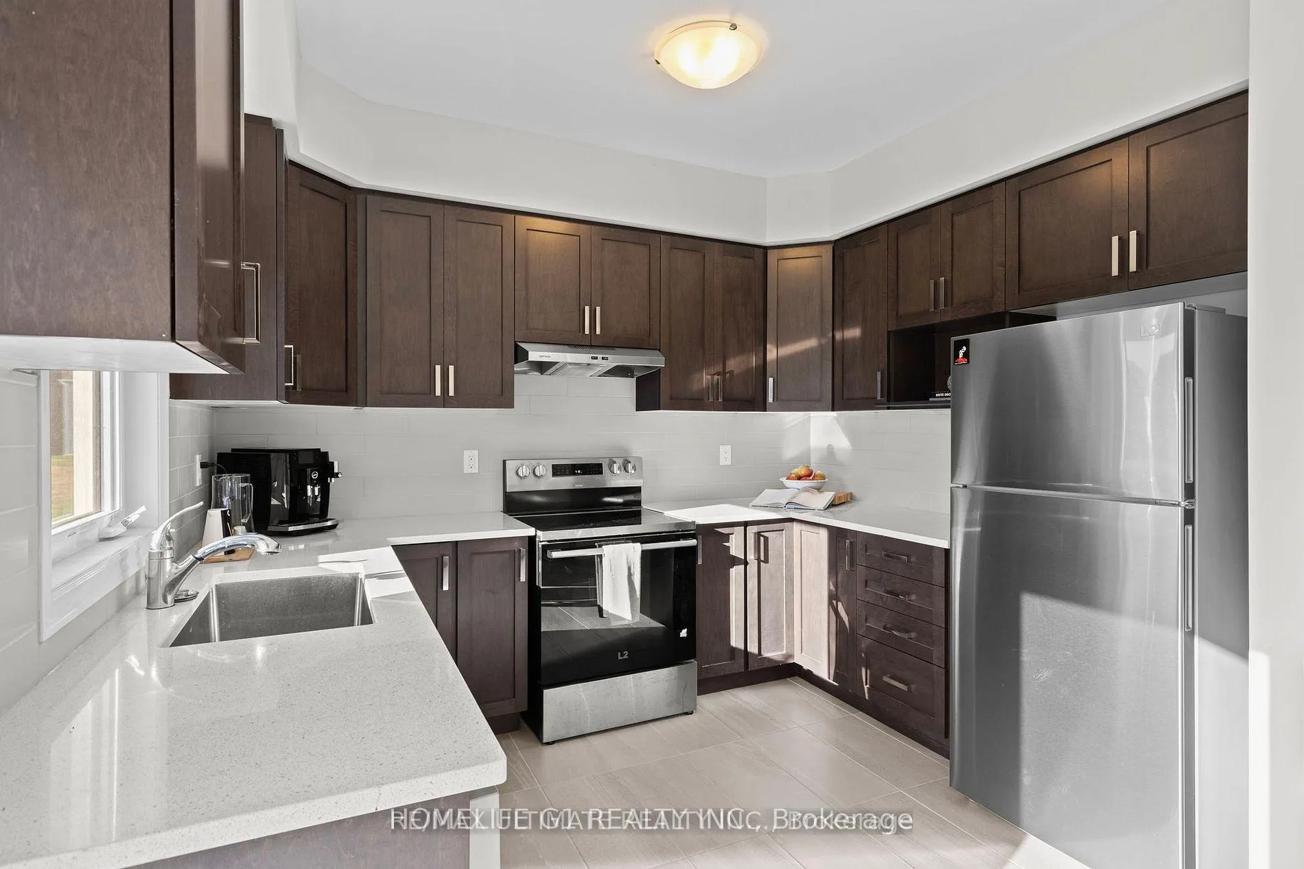 Photo 5 of 340 Mceachern Lane, Gravenhurst, Wood (Gravenhurst) — HOMEH