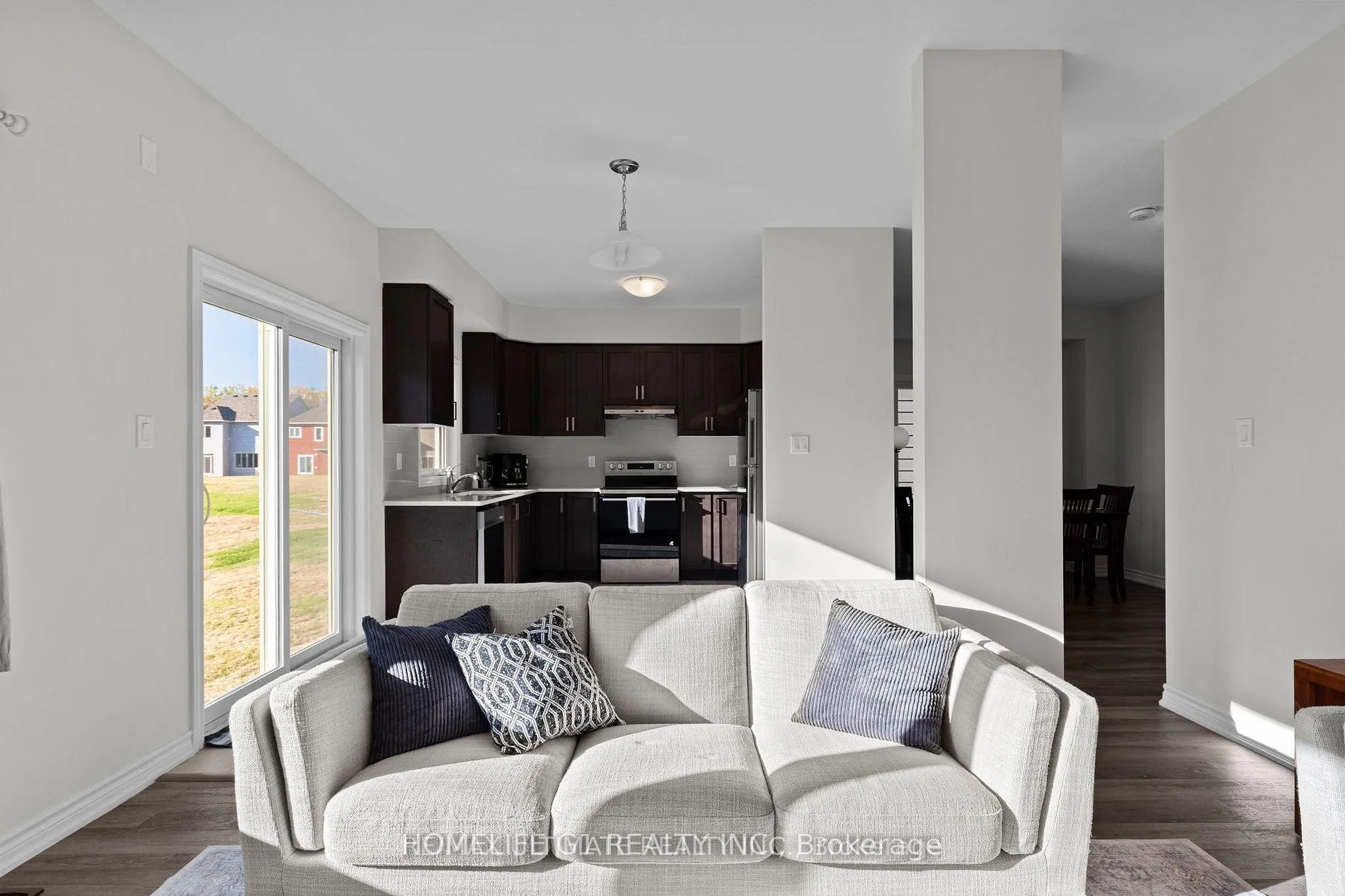 Photo 10 of 340 Mceachern Lane, Gravenhurst, Wood (Gravenhurst) — HOMEH