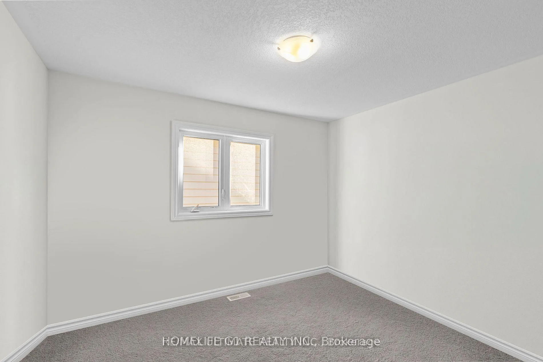 Photo 16 of 340 Mceachern Lane, Gravenhurst, Wood (Gravenhurst) — HOMEH