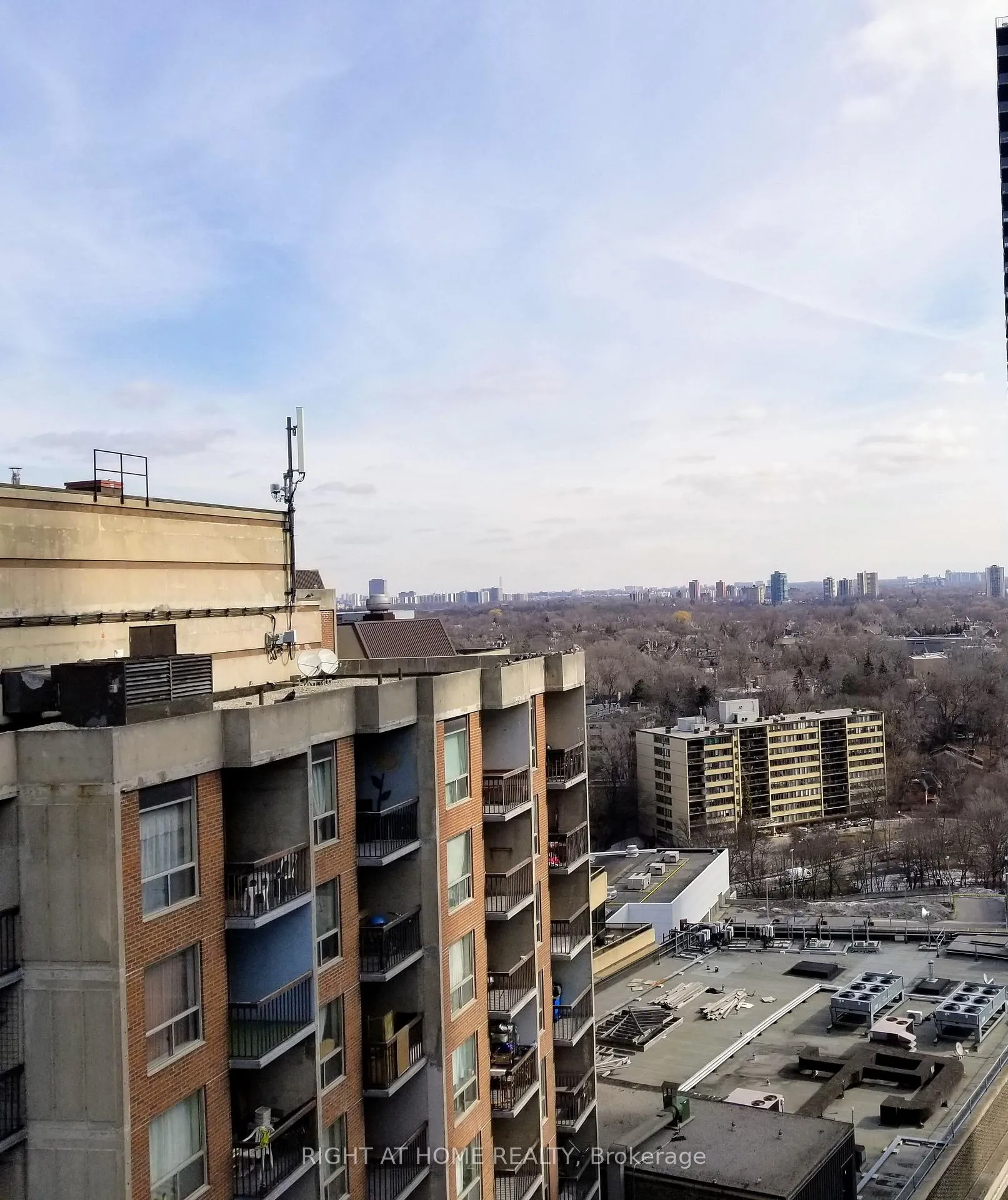 Photo 6 of Unit PH207, 8 Scollard Street, Toronto, The Annex — HOMEH