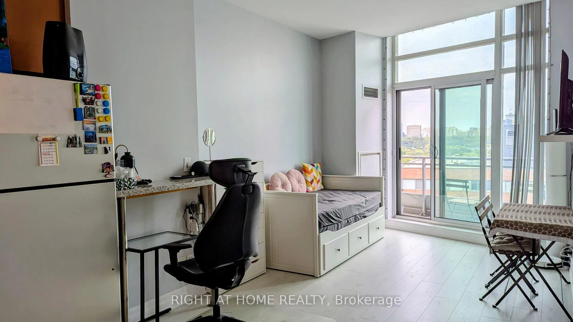 Photo 14 of Unit PH207, 8 Scollard Street, Toronto, The Annex — HOMEH