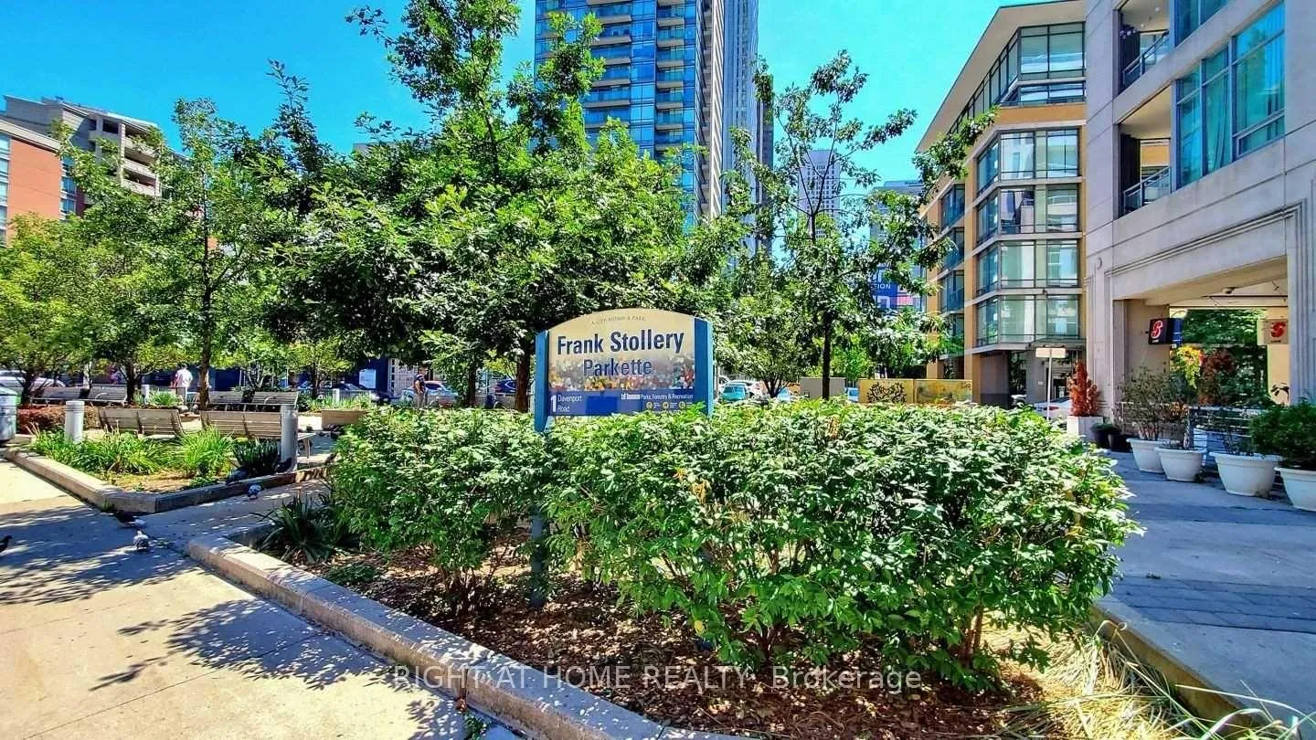 Photo 22 of Unit PH207, 8 Scollard Street, Toronto, The Annex — HOMEH