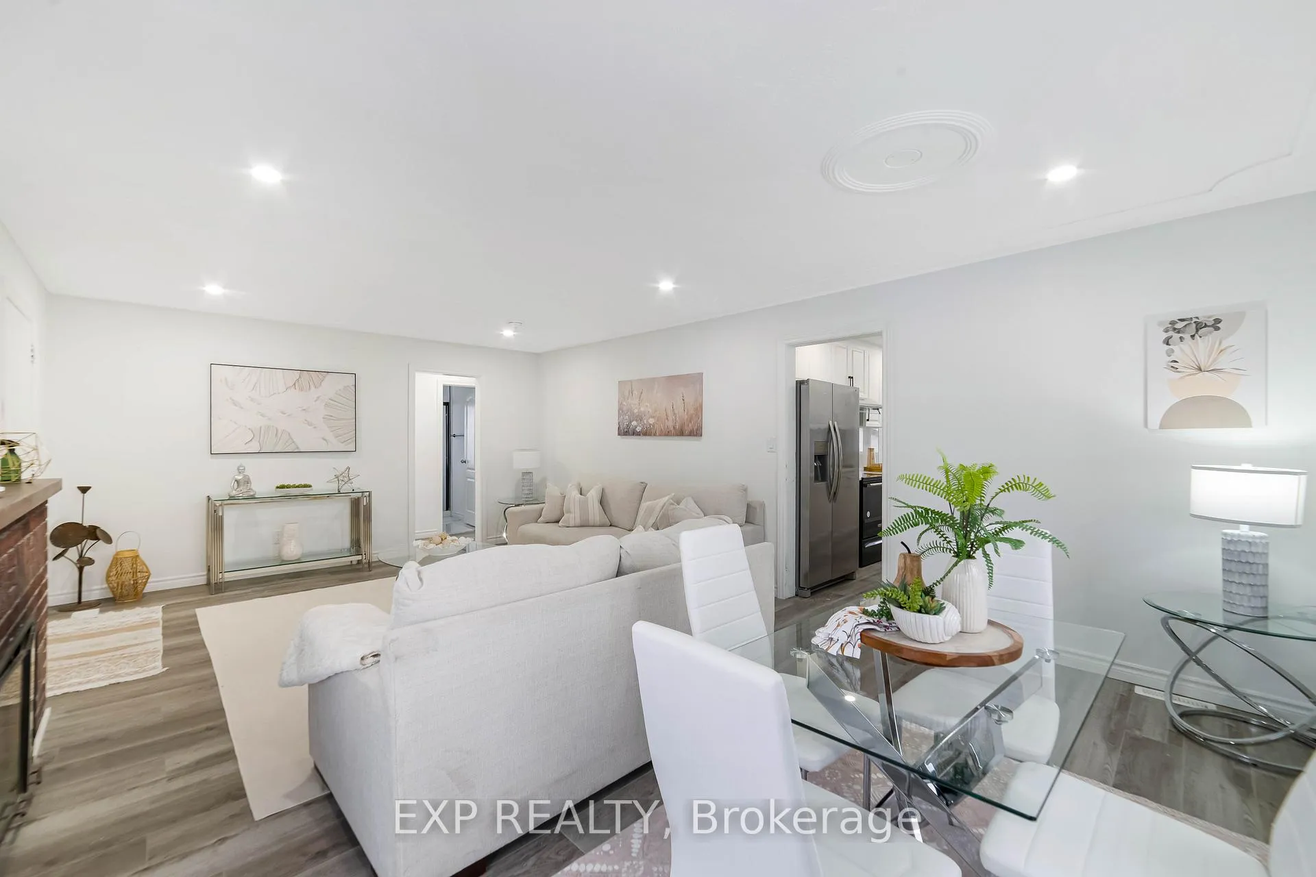 Photo 7 of 206 Vancouver Street, London, East H — HOMEH