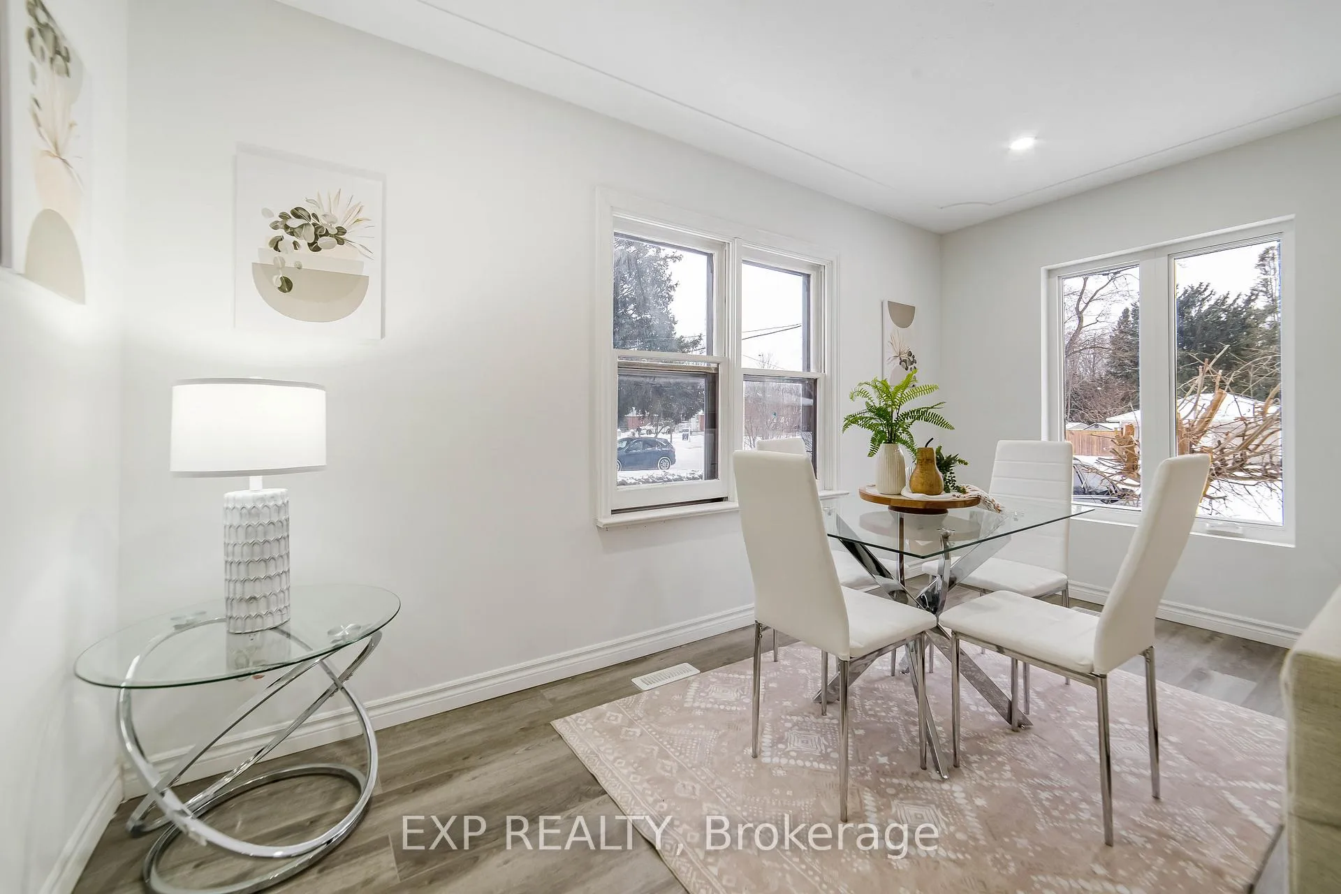 Photo 8 of 206 Vancouver Street, London, East H — HOMEH