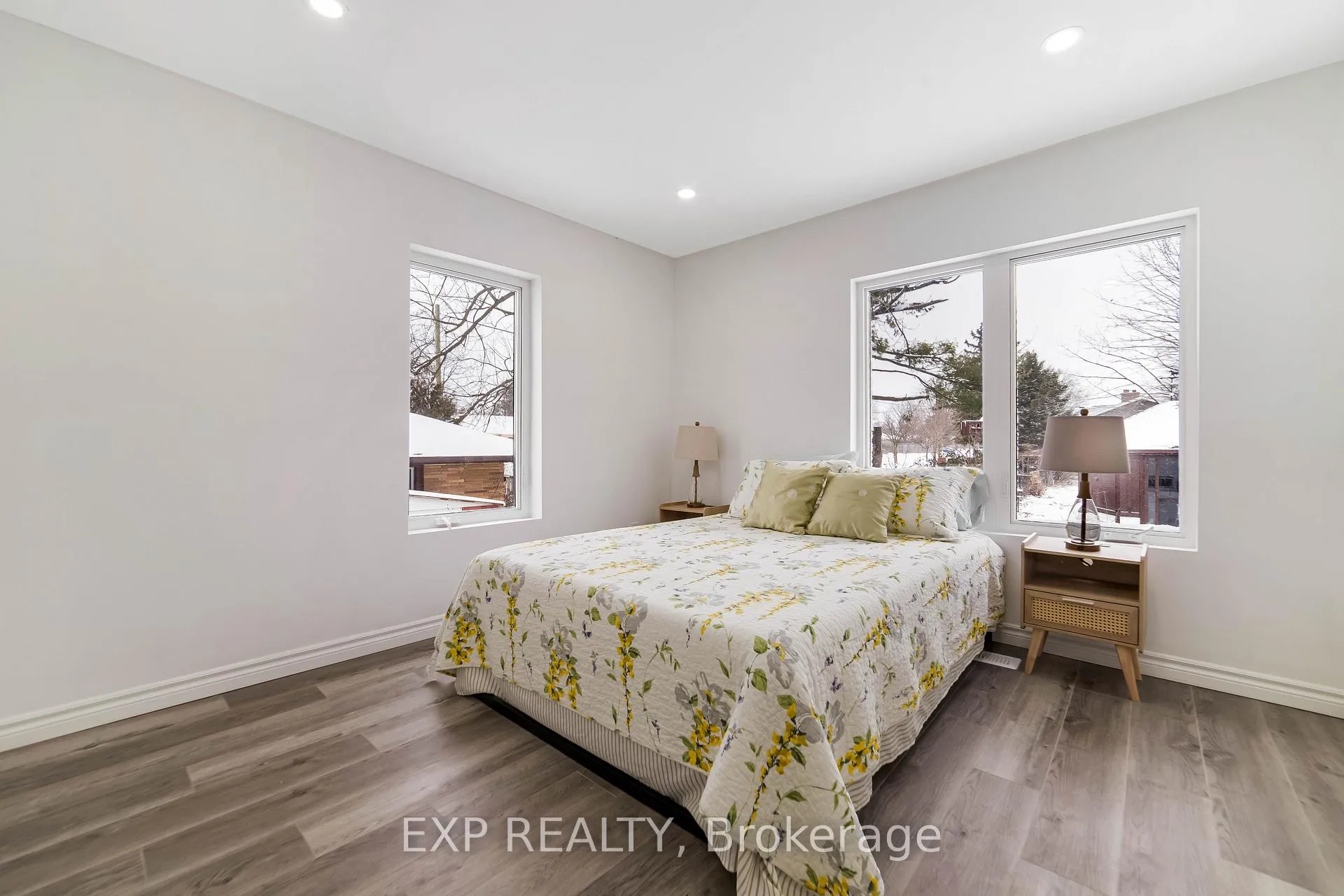 Photo 10 of 206 Vancouver Street, London, East H — HOMEH