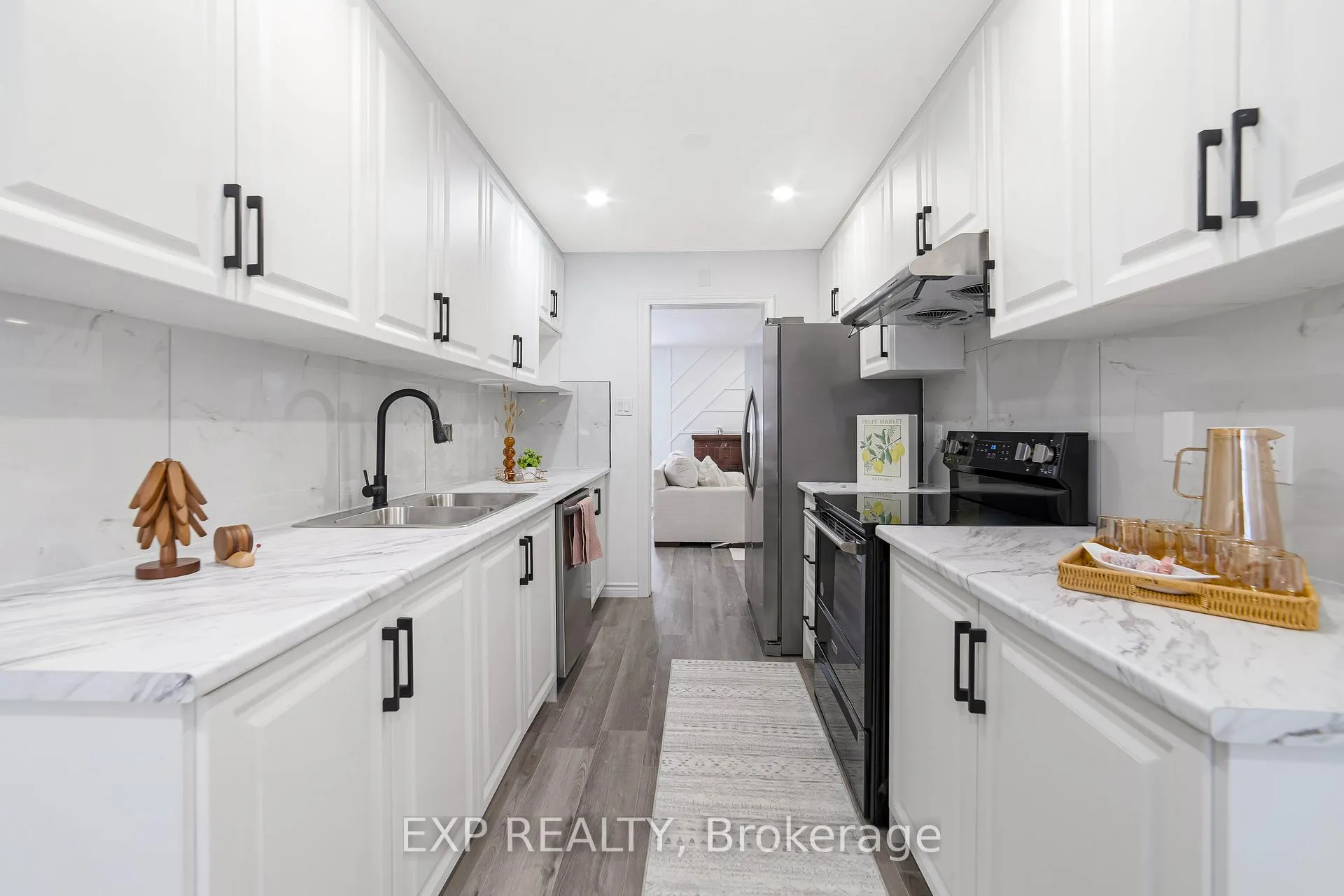 Photo 24 of 206 Vancouver Street, London, East H — HOMEH