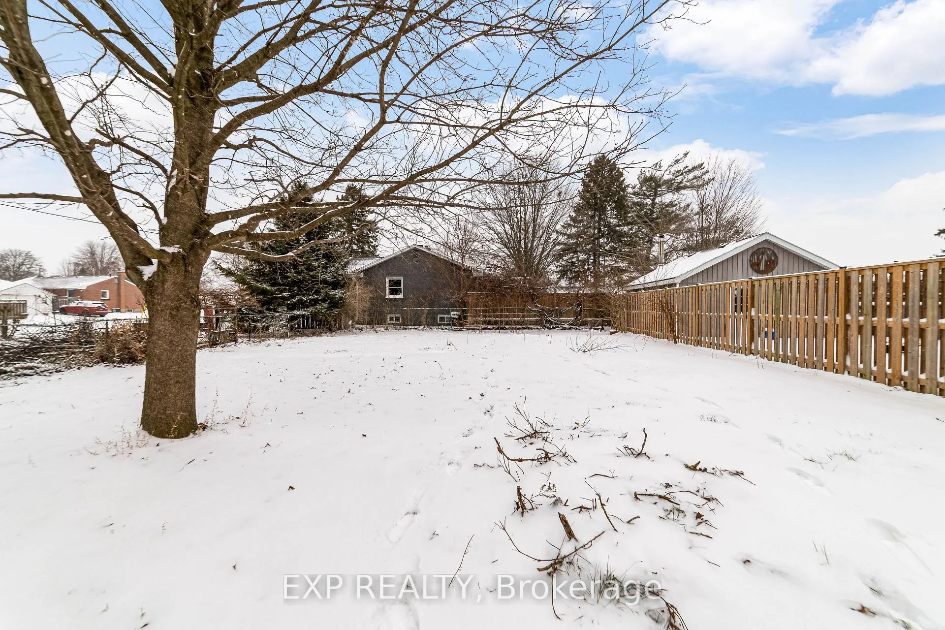 Photo 45 of 206 Vancouver Street, London, East H — HOMEH