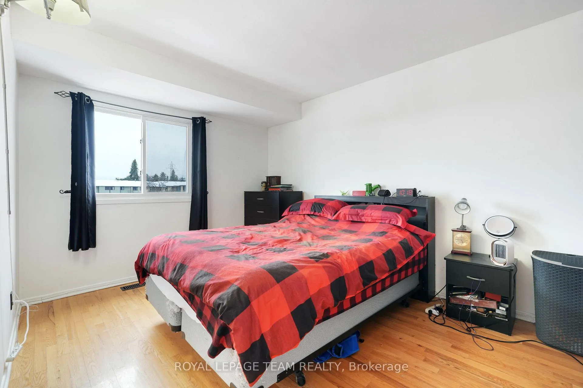Photo 14 of 1807 Meadowbrook Road, Ottawa, Pineview — HOMEH
