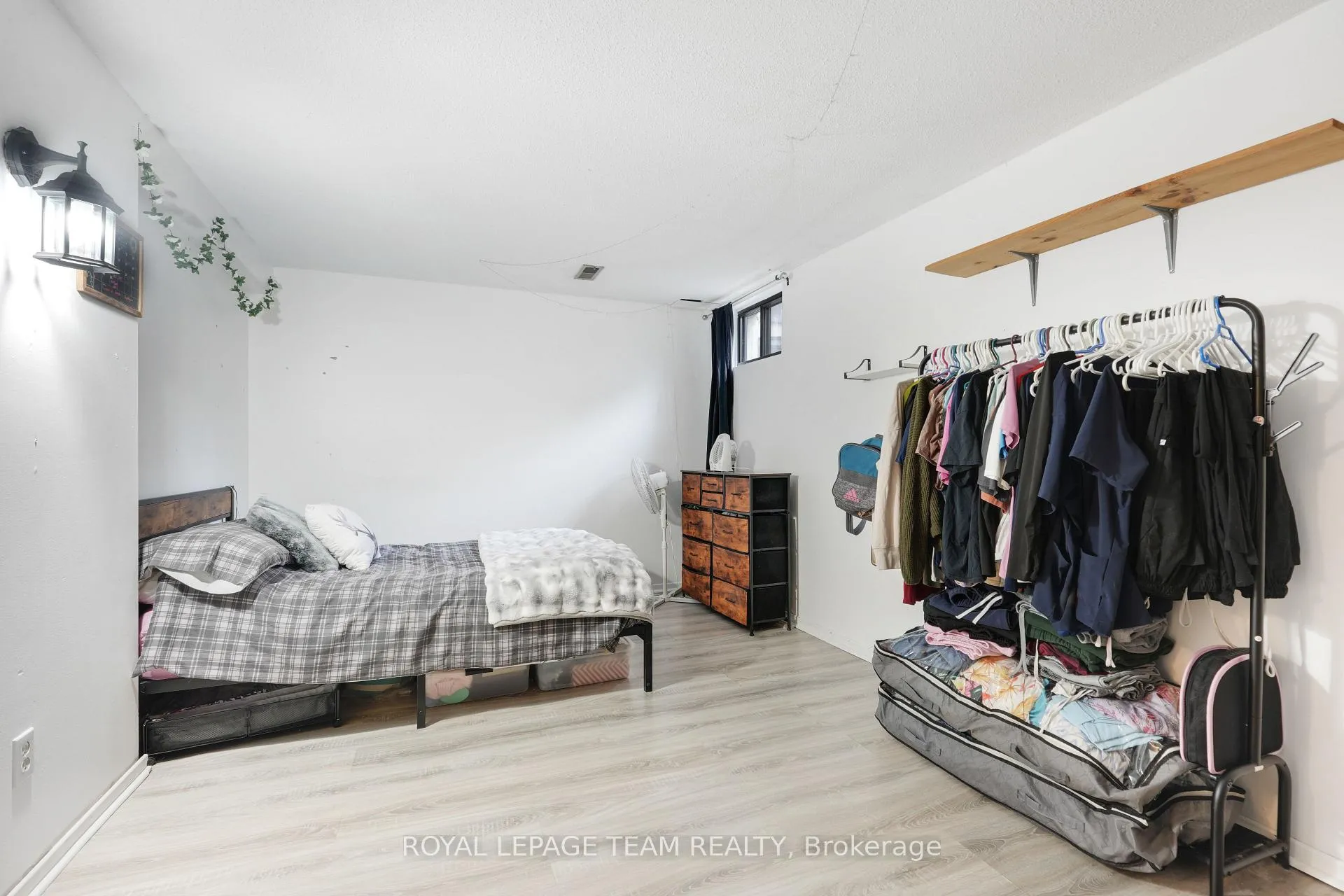 Photo 25 of 1807 Meadowbrook Road, Ottawa, Pineview — HOMEH