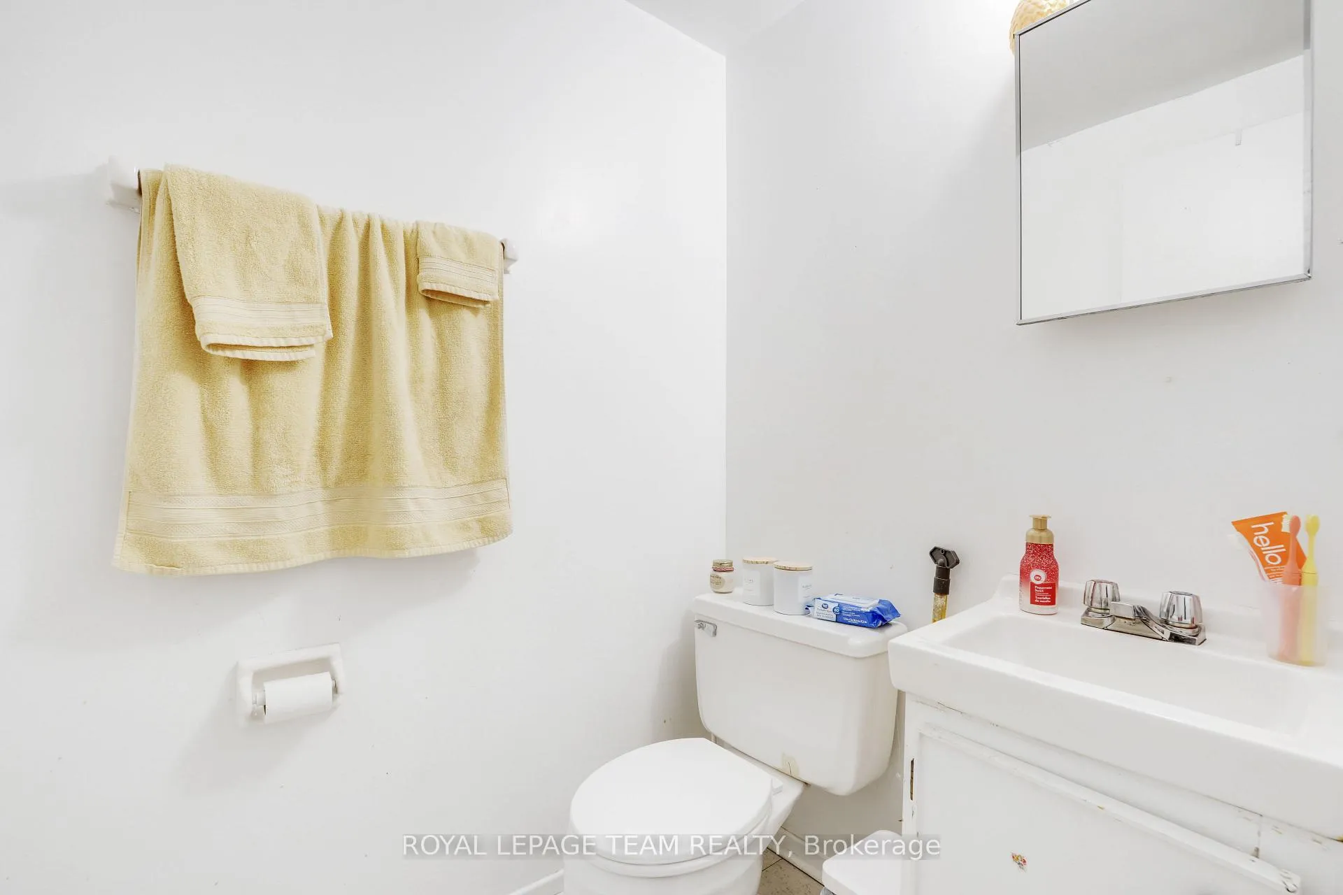 Photo 26 of 1807 Meadowbrook Road, Ottawa, Pineview — HOMEH