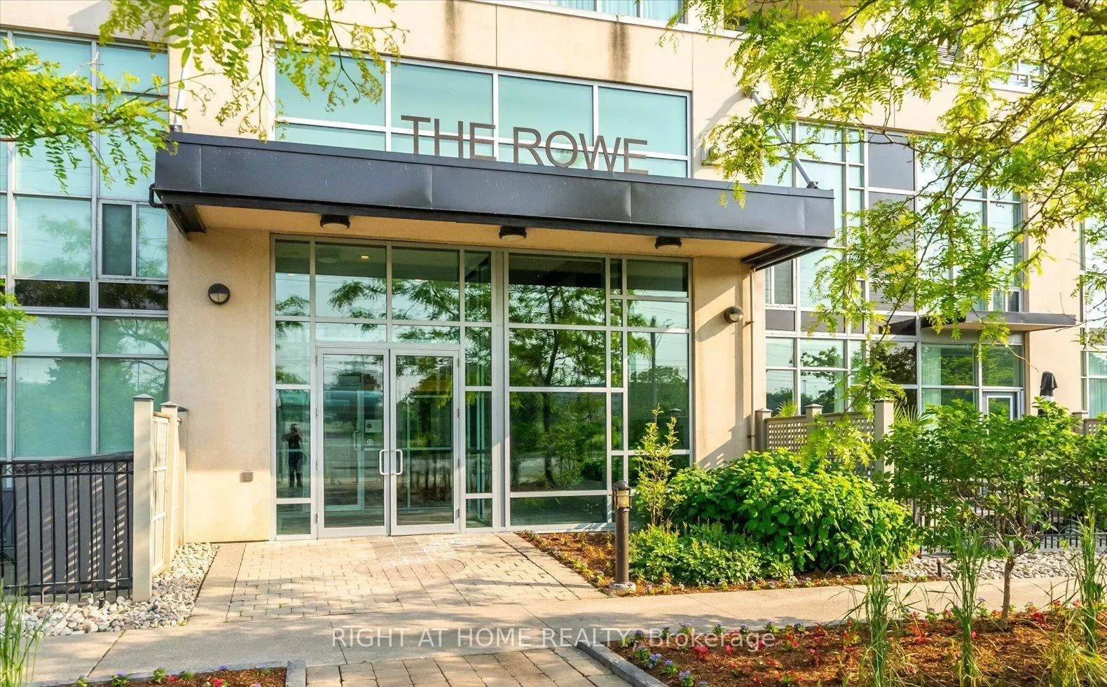 Photo 3 of Unit 711, 1600 Charles Street, Whitby, Port Whitby — HOMEH