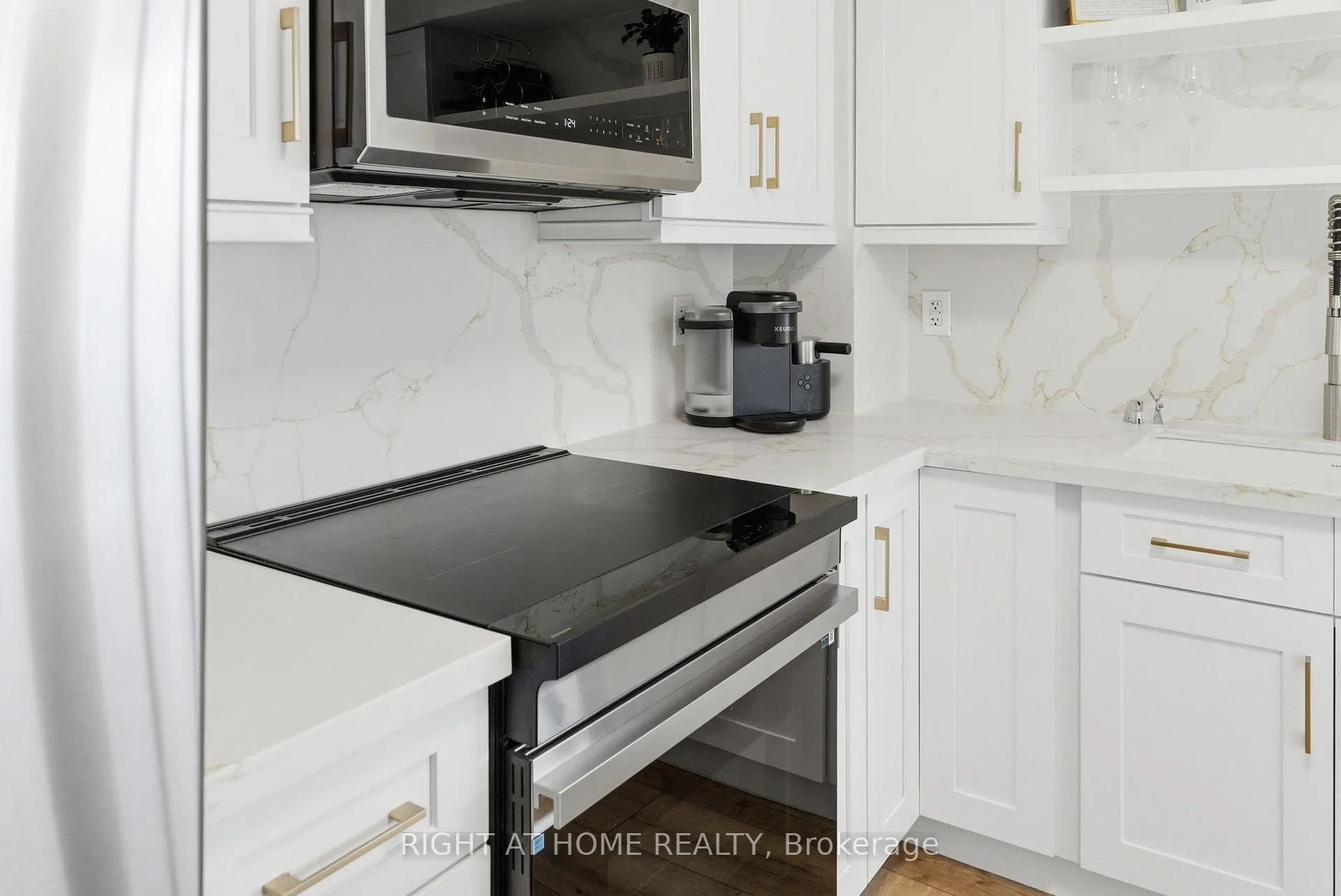 Photo 12 of Unit 711, 1600 Charles Street, Whitby, Port Whitby — HOMEH