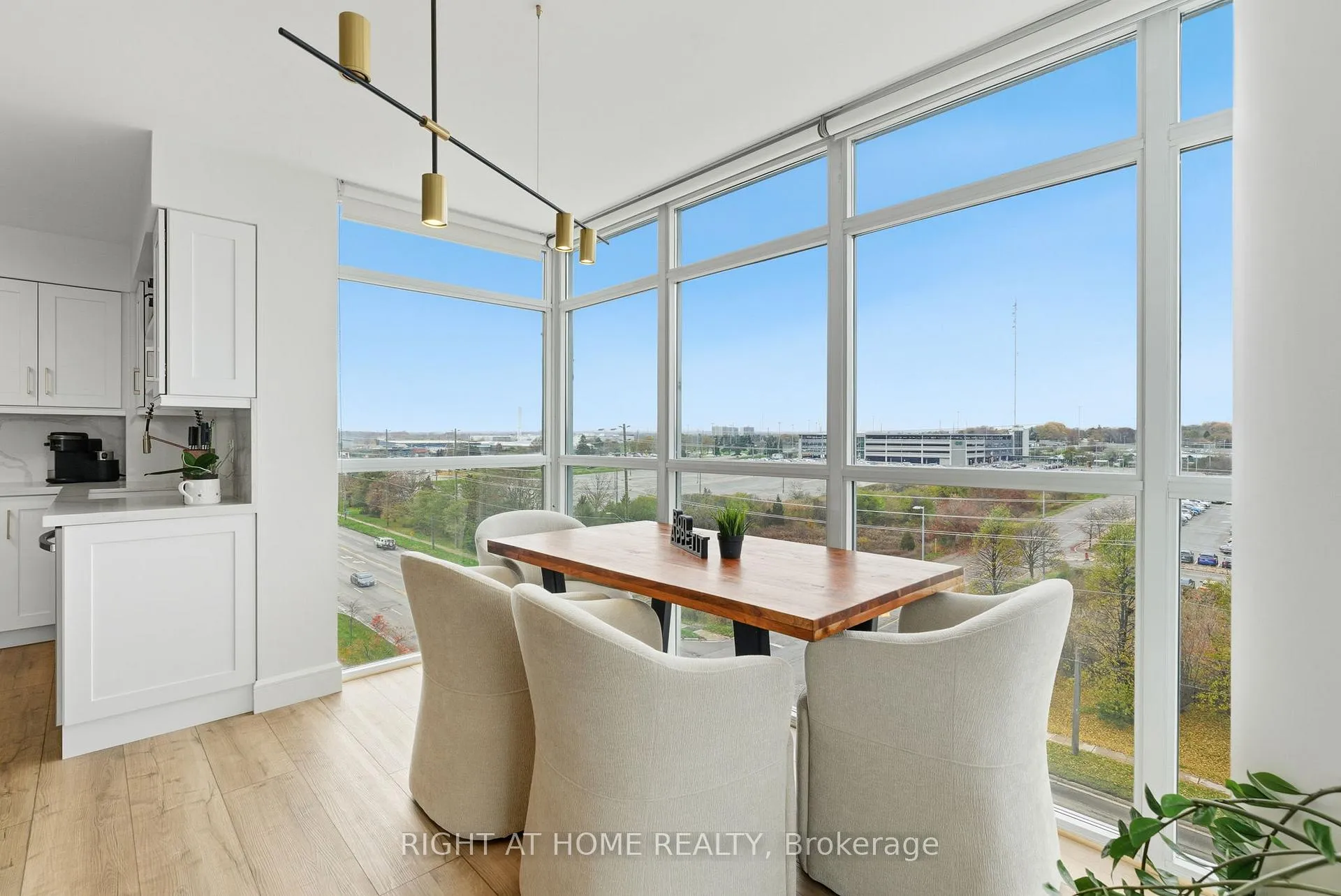 Photo 20 of Unit 711, 1600 Charles Street, Whitby, Port Whitby — HOMEH