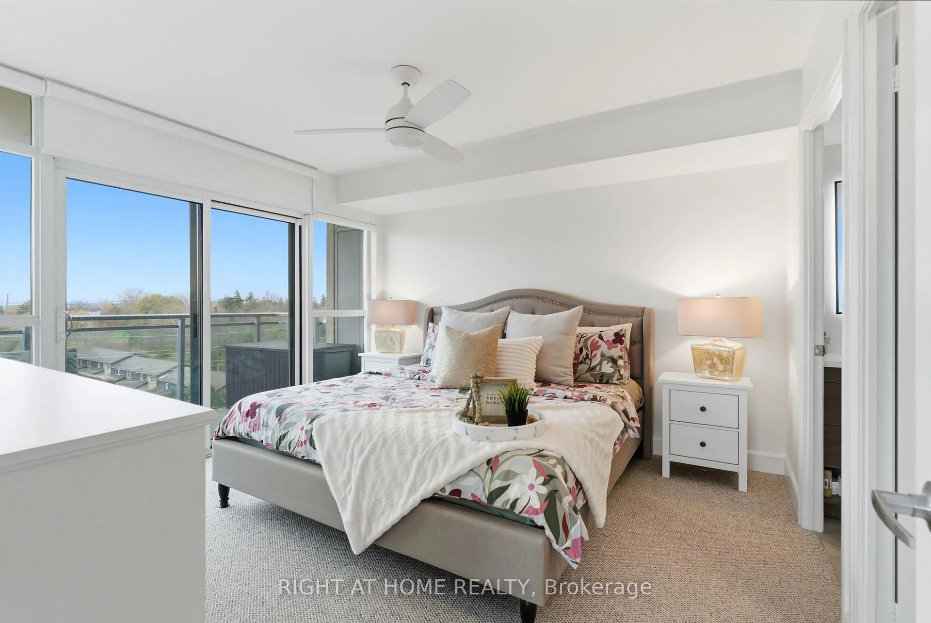 Photo 22 of Unit 711, 1600 Charles Street, Whitby, Port Whitby — HOMEH