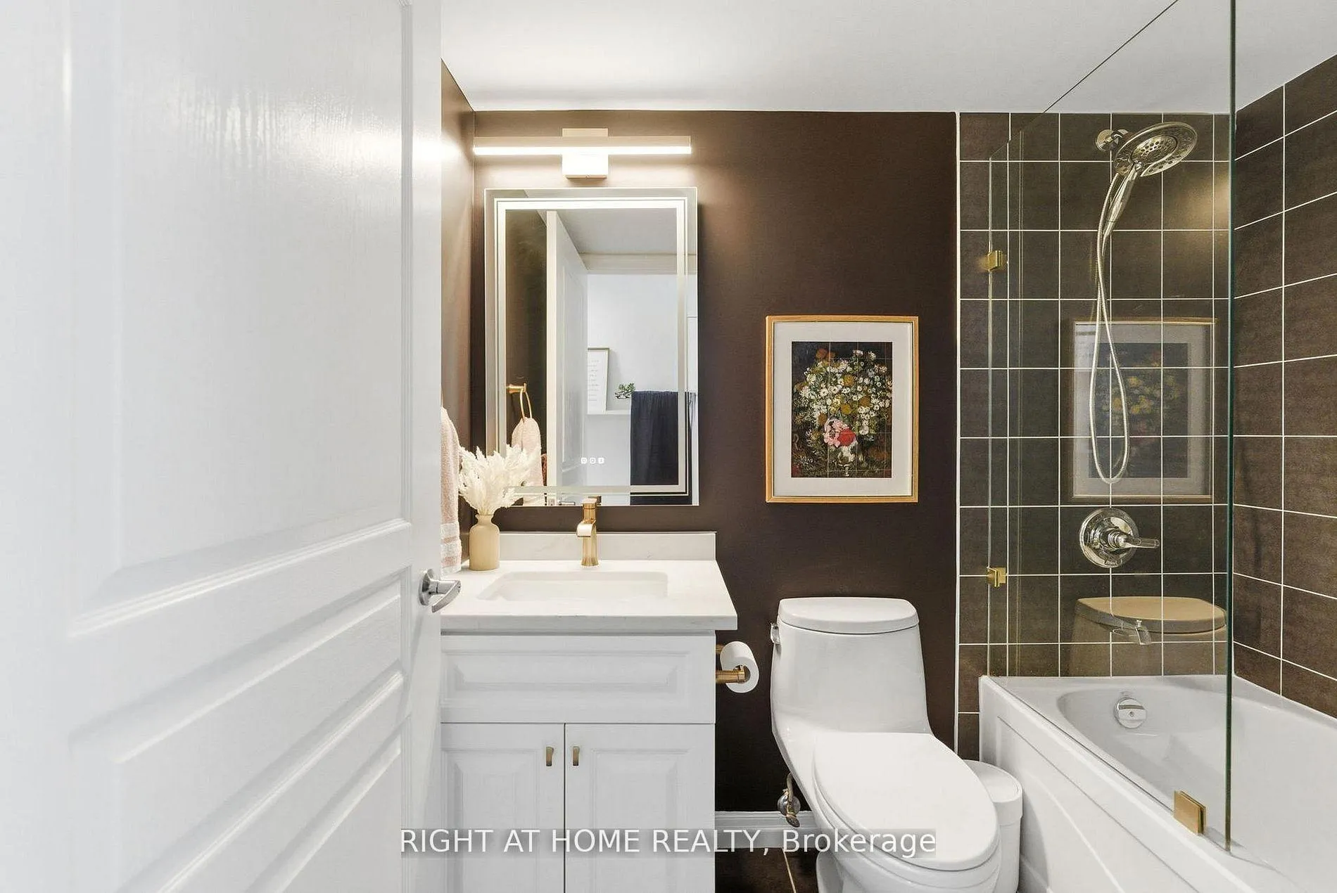 Photo 31 of Unit 711, 1600 Charles Street, Whitby, Port Whitby — HOMEH