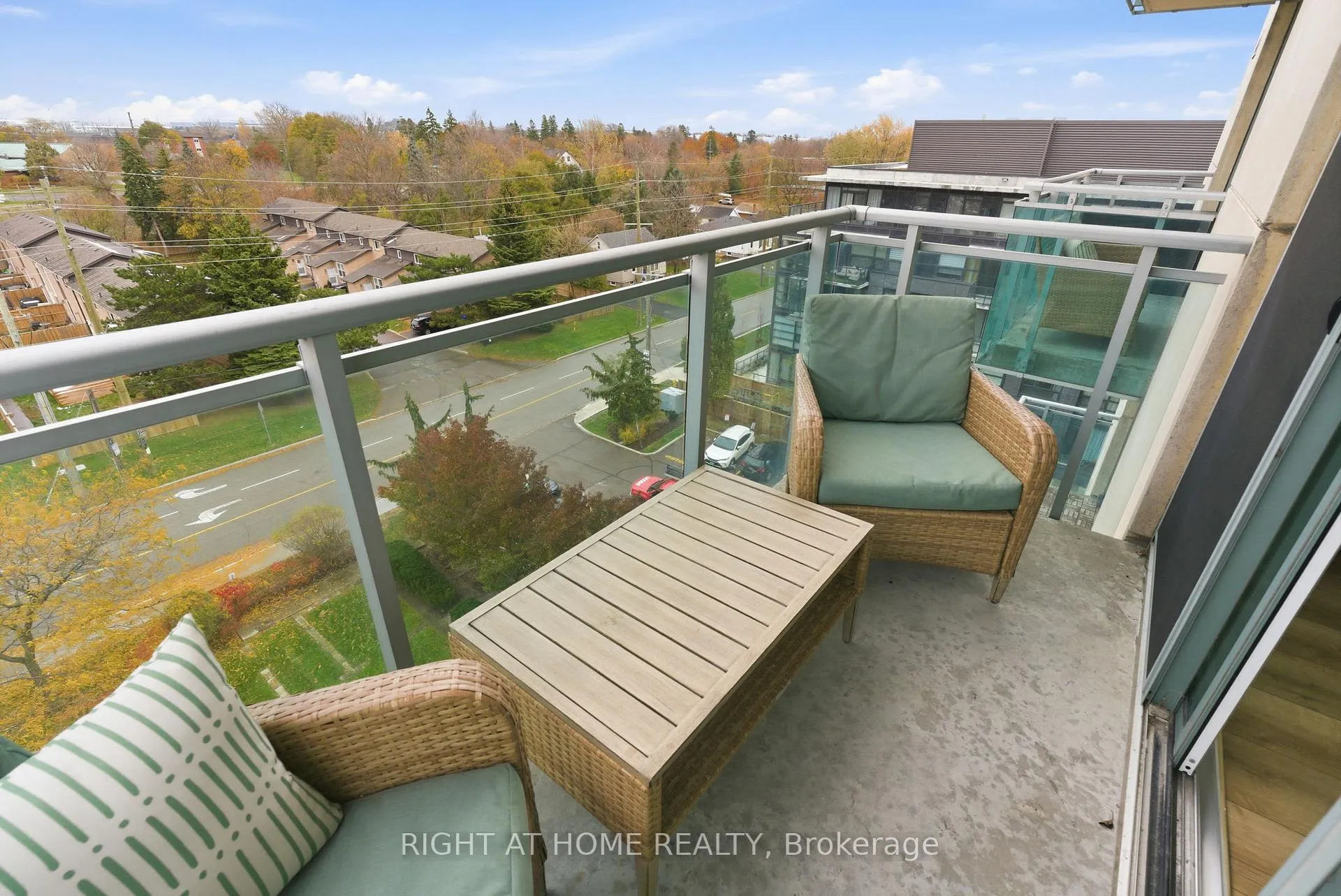 Photo 35 of Unit 711, 1600 Charles Street, Whitby, Port Whitby — HOMEH