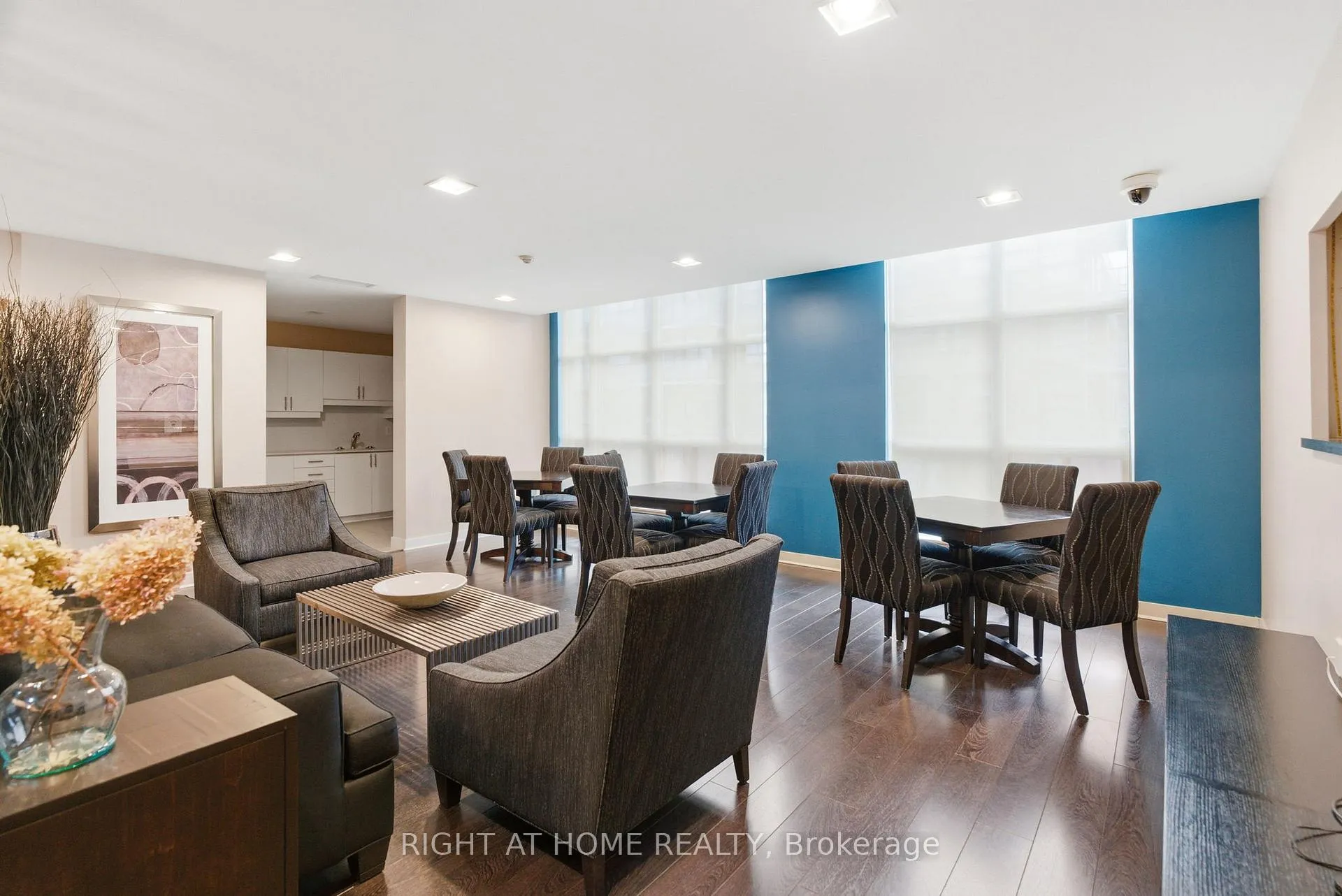 Photo 37 of Unit 711, 1600 Charles Street, Whitby, Port Whitby — HOMEH