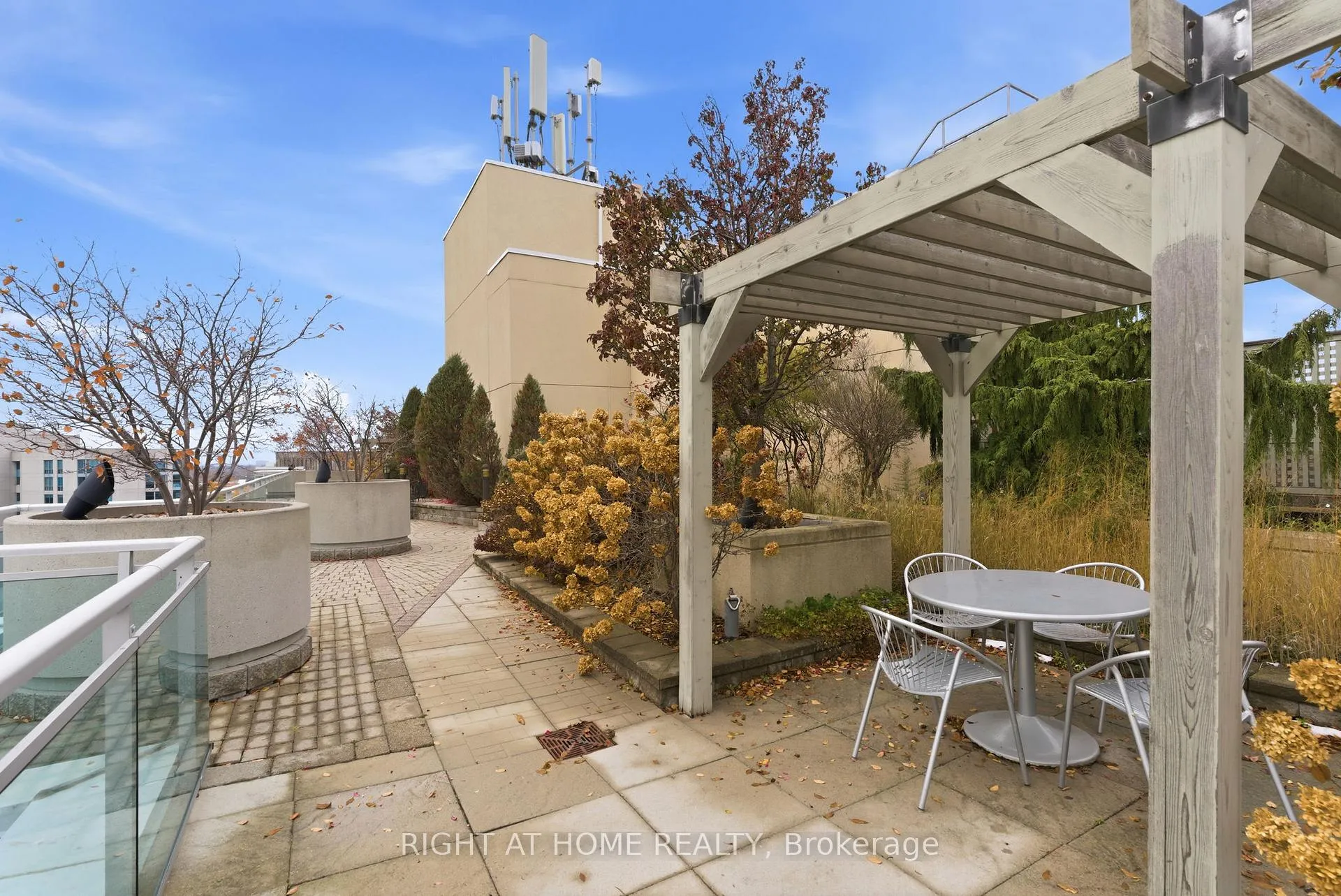 Photo 41 of Unit 711, 1600 Charles Street, Whitby, Port Whitby — HOMEH