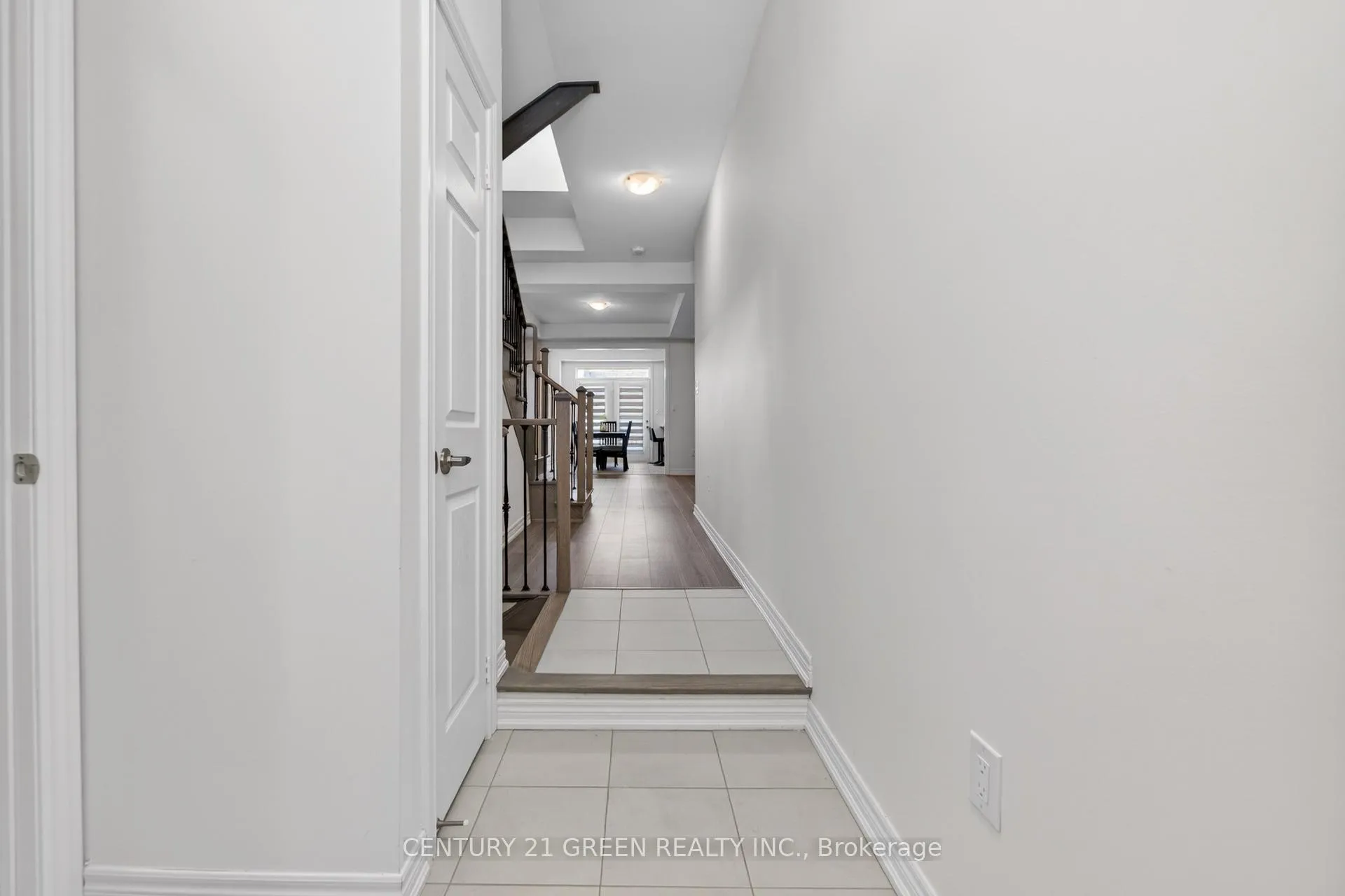Photo 9 of 271 Great Falls Boulevard E, Hamilton, Waterdown — HOMEH