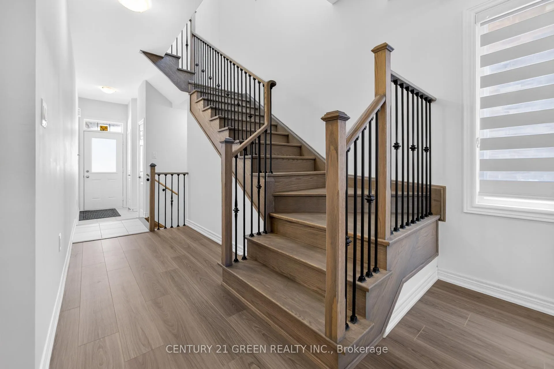 Photo 11 of 271 Great Falls Boulevard E, Hamilton, Waterdown — HOMEH